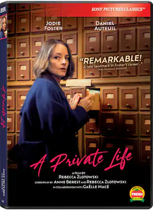 Front. A Private Life - DVD.