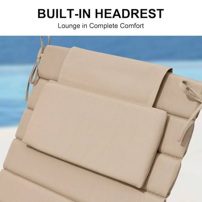 BUILT-IN HEADREST  
Lounge in Complete Comfort