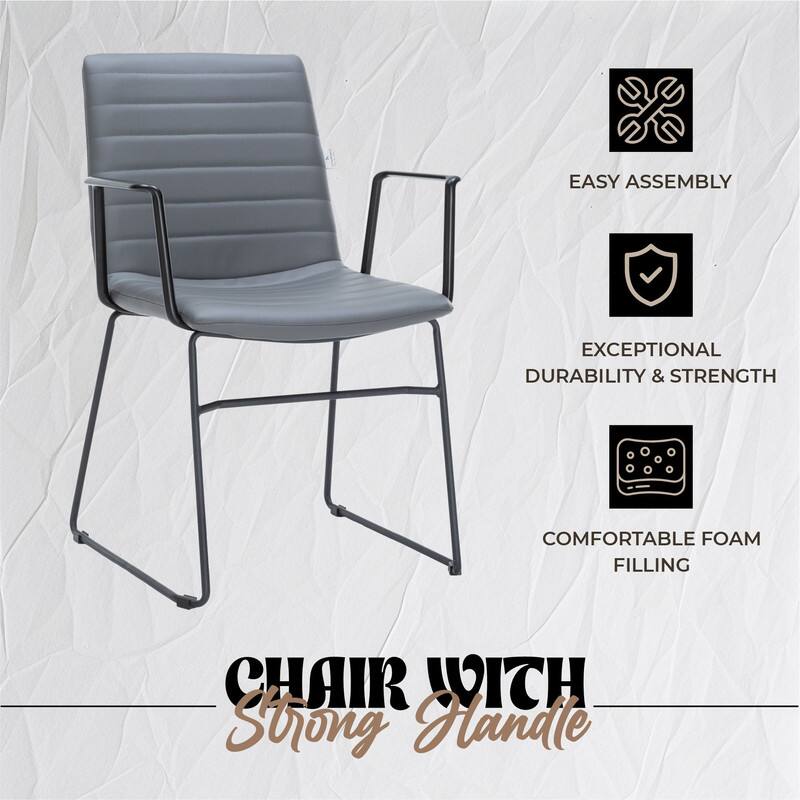 EASY ASSEMBLY  
EXCEPTIONAL DURABILITY & STRENGTH  
COMFORTABLE FOAM FILLING  

CHAIR WITH  
Strong Handle