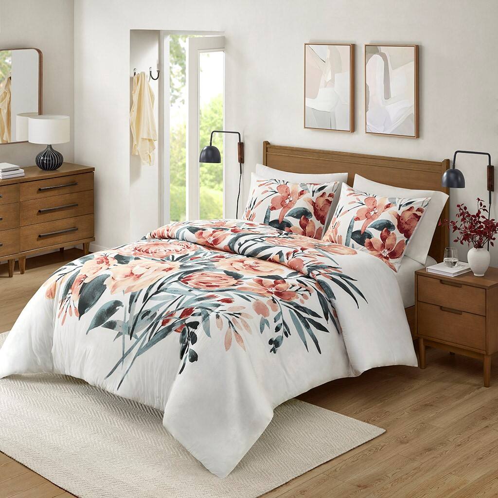 Alt View 1. Gracie Mills - Gracie Mills 3-Piece Modern Floral Print Cotton Duvet Cover Set - Peach/Off-White.