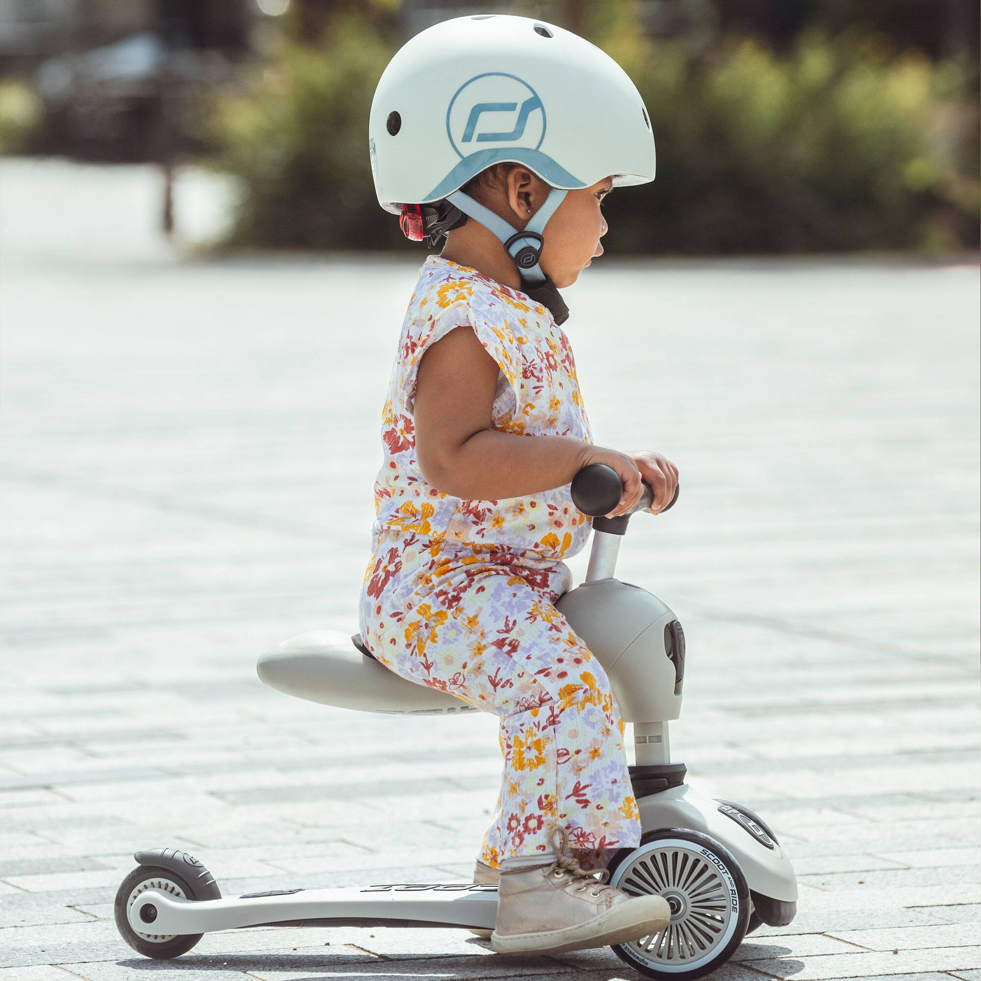 Alt View 5. Scoot & Ride - Scoot & Ride 2-in-1 Ride-On & Stand Kids Scooter, Ages 1-5, Highwaykick 1, Ash - Ash.