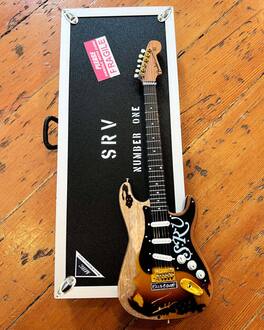 Axe Heaven - Stevie Ray Vaughan Number One Miniature Guitar Replica & Miniature Flight Case Replcia - COLLECTIBLES - Multicolor