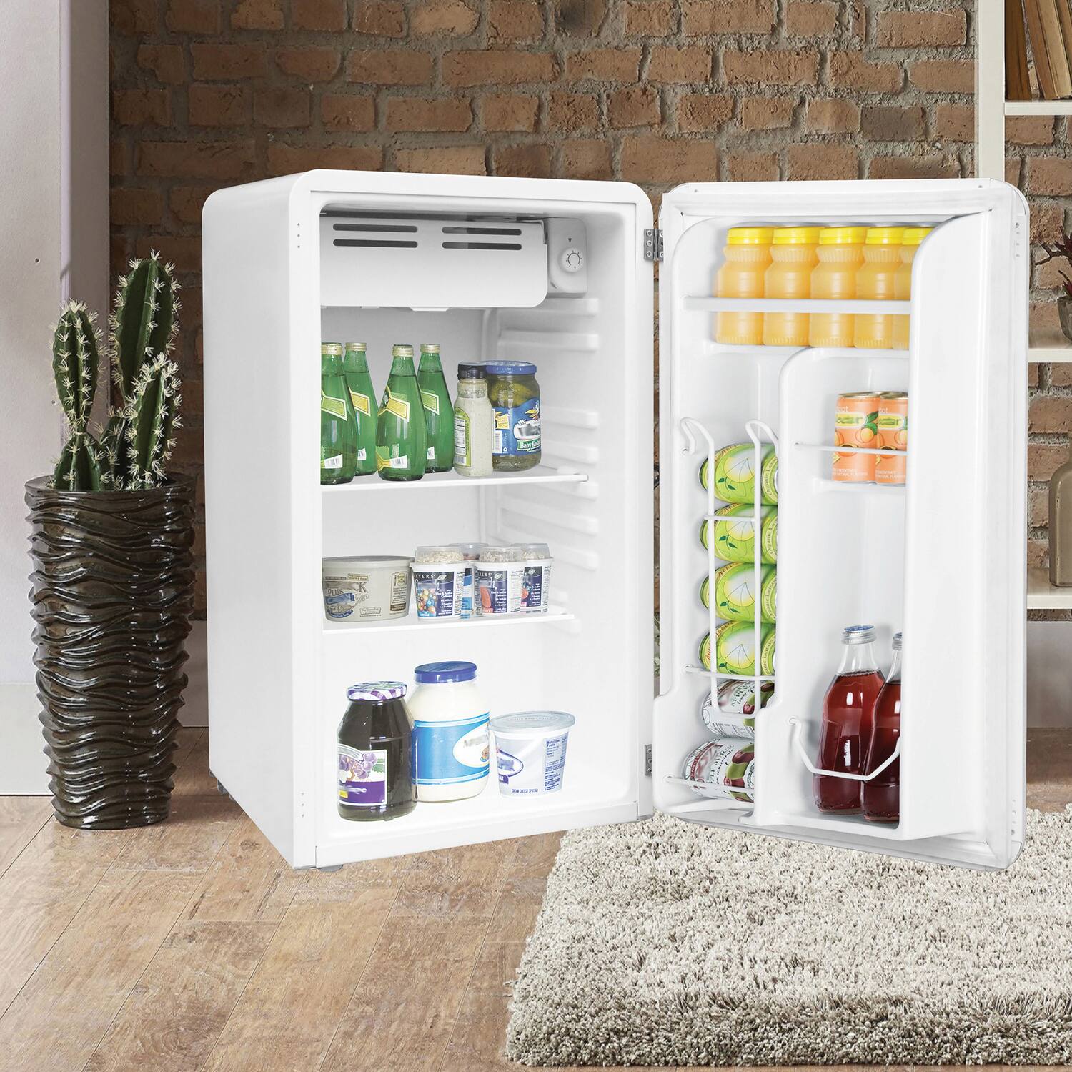 Back. Frigidaire - 3.2-Cu.-Ft. 60-Watt Retro Compact Refrigerator (White) - White.