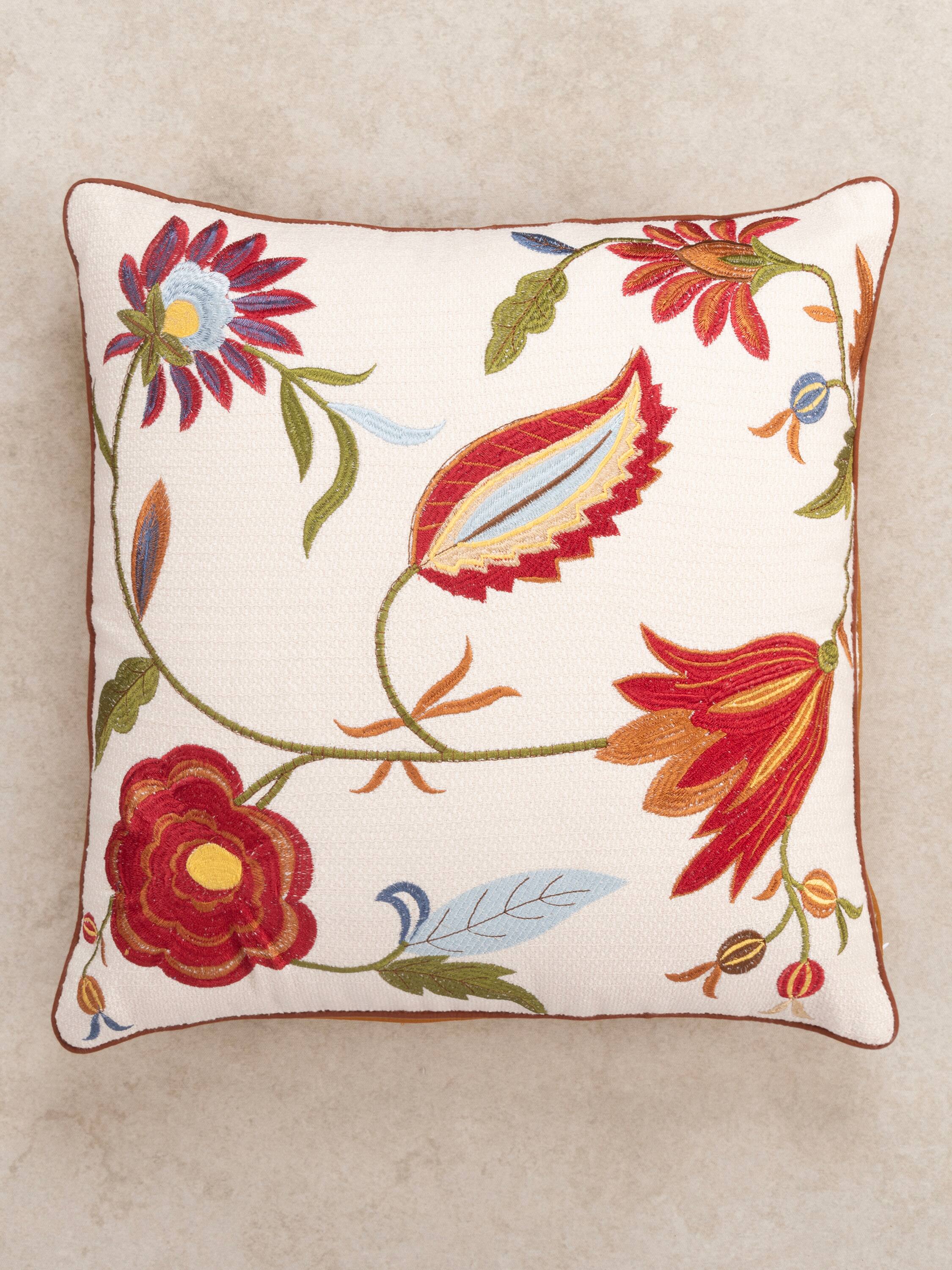 Angle. GAURI KOHLI - Foshan Pillow - Multicolored.