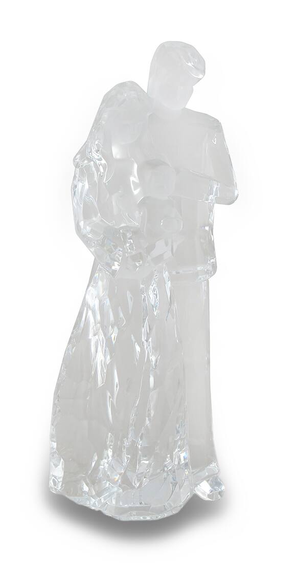 Front. Zeckos - Mom Dad And Child Family Clear Acrylic Statue - Clear.