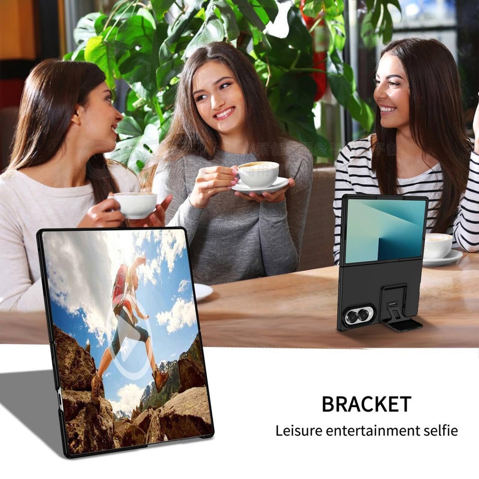 BRACKET  
Leisure entertainment selfie