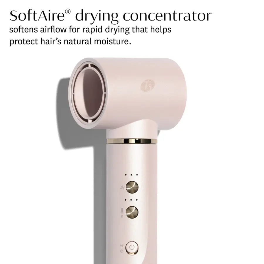 SoftAire drying concentrator softens airflow for rapid drying that helps protect hair's natural moisture.