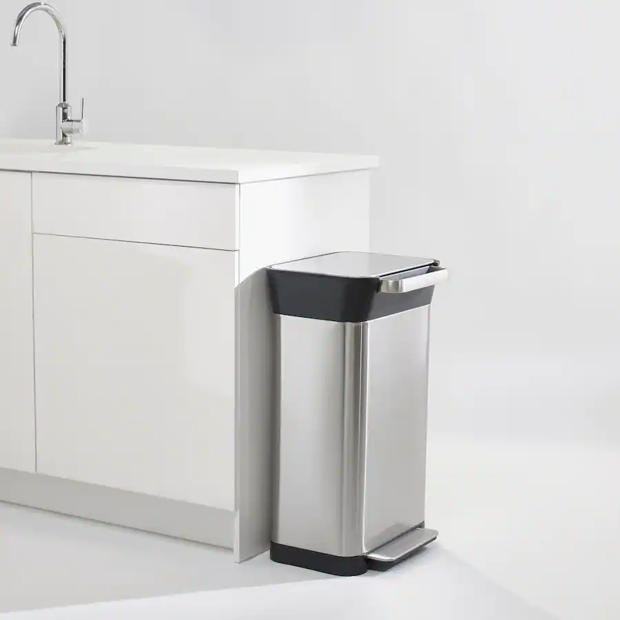 Joseph Joseph Titan 30 liter Trash Compactor with Integrated Odor ...
