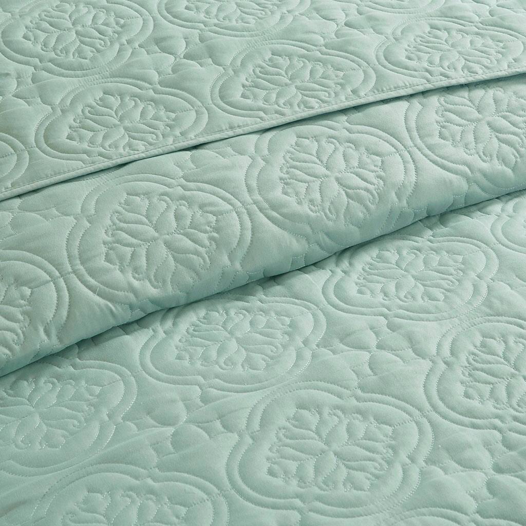 Alt View 5. Gracie Mills - Gracie Mills McCormick 3 Piece Reversible Bedspread Set - Seafoam.
