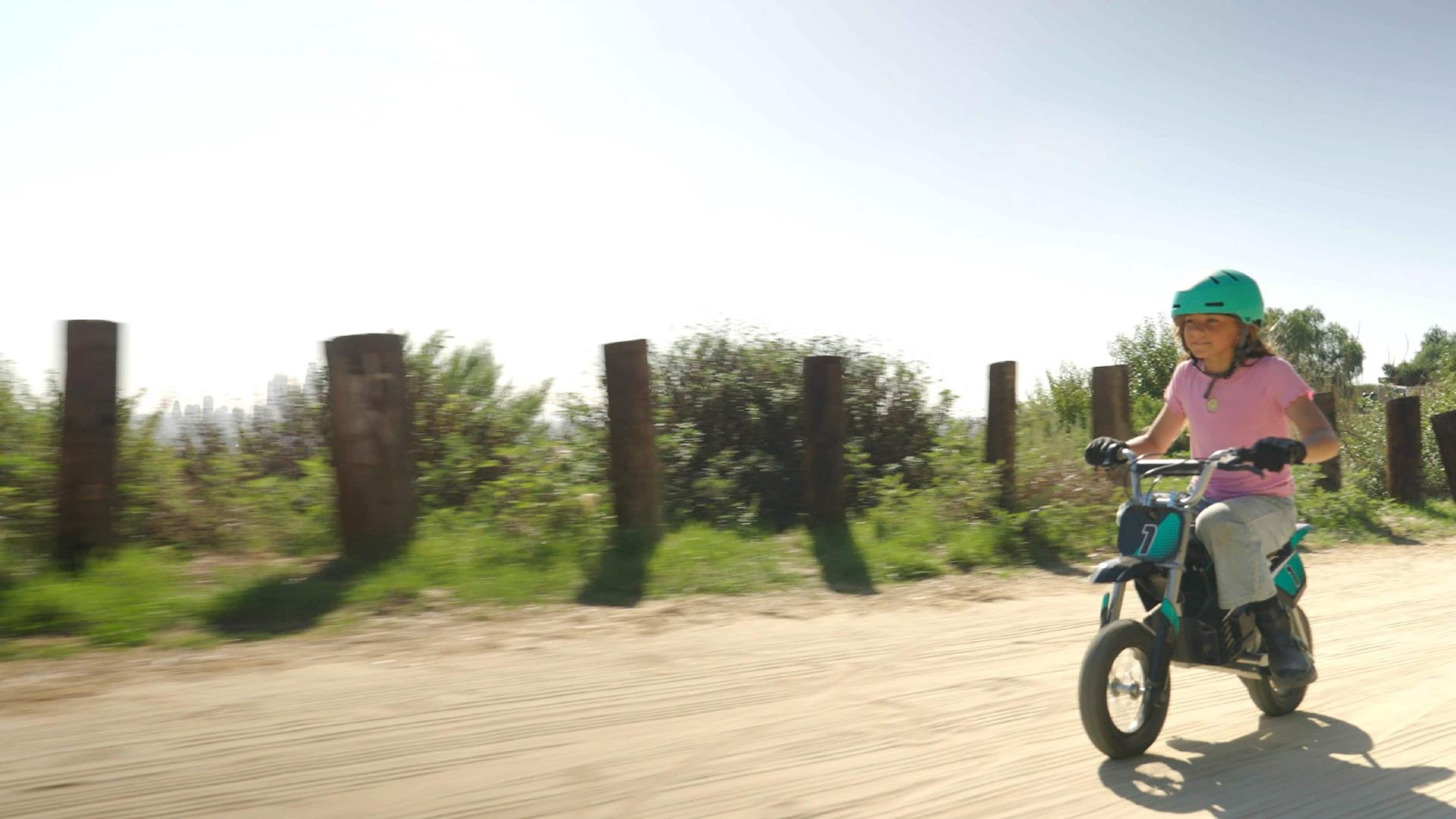 Alt View 21. Razor - Dirt Rocket MX350 for Kids w/ 7 miles Max Operating Range and 14 mph Max Speed - Teal/Black.