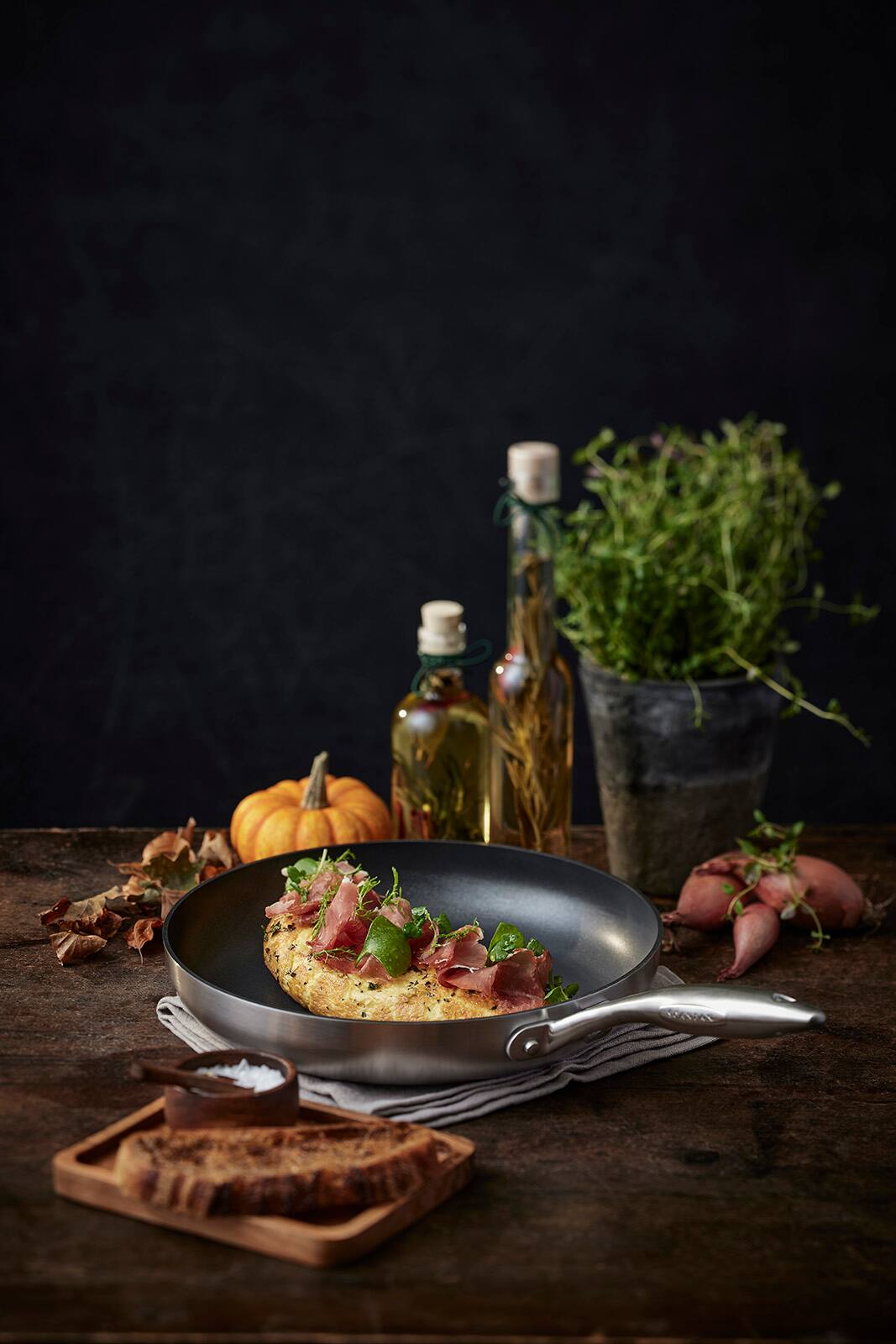 Alt View 1. Scanpan - CTX 9-1/2 Inch Fry Pan - Silver.
