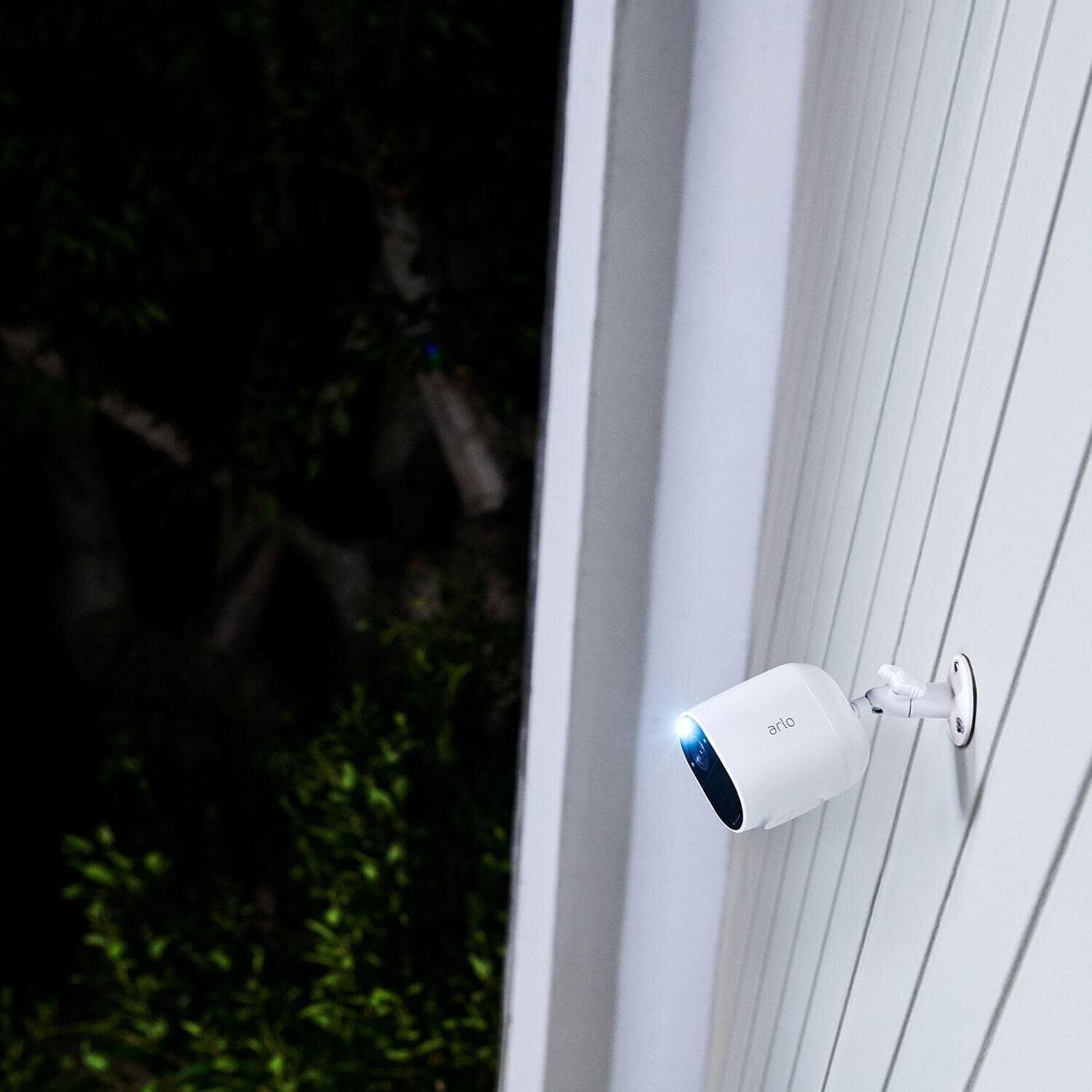Back. NETGEAR - Arlo Essential Spotlight 4 Camera Security System with Solar Power Panel (White).