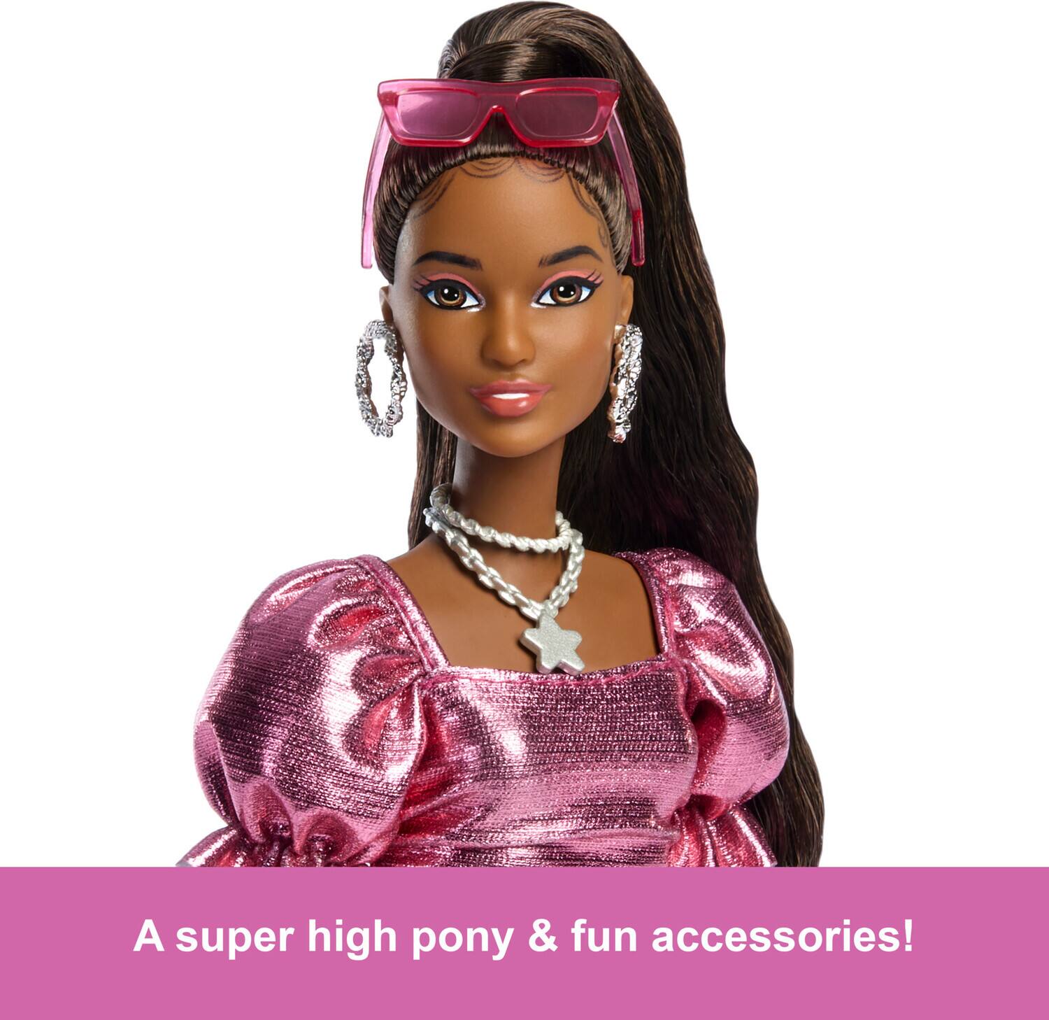 A super high pony & fun accessories!