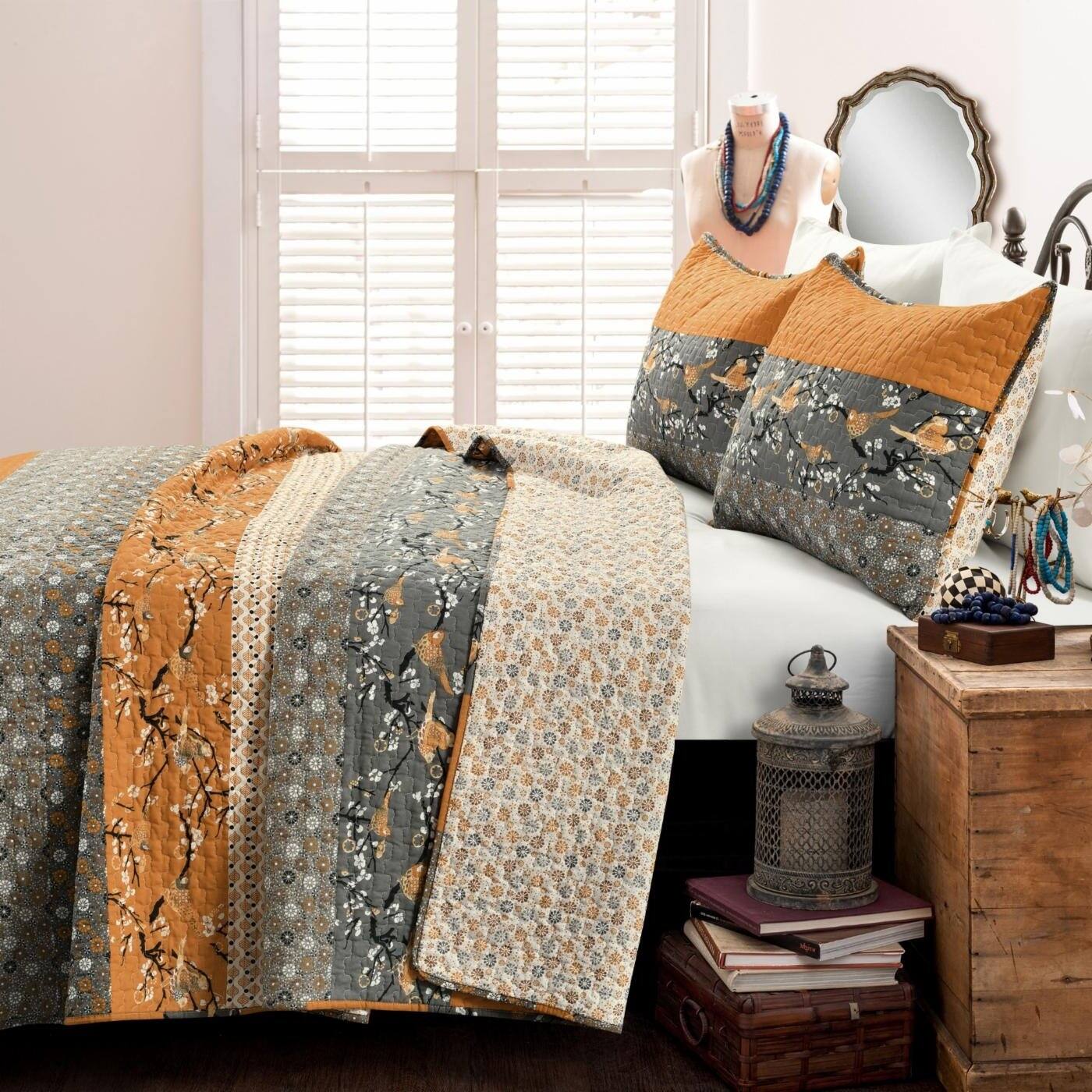 Angle. Hivvago - Full/Queen Size Orange Grey Floral Birds Reversible 3 Piece Quilt Set - Orange Grey.