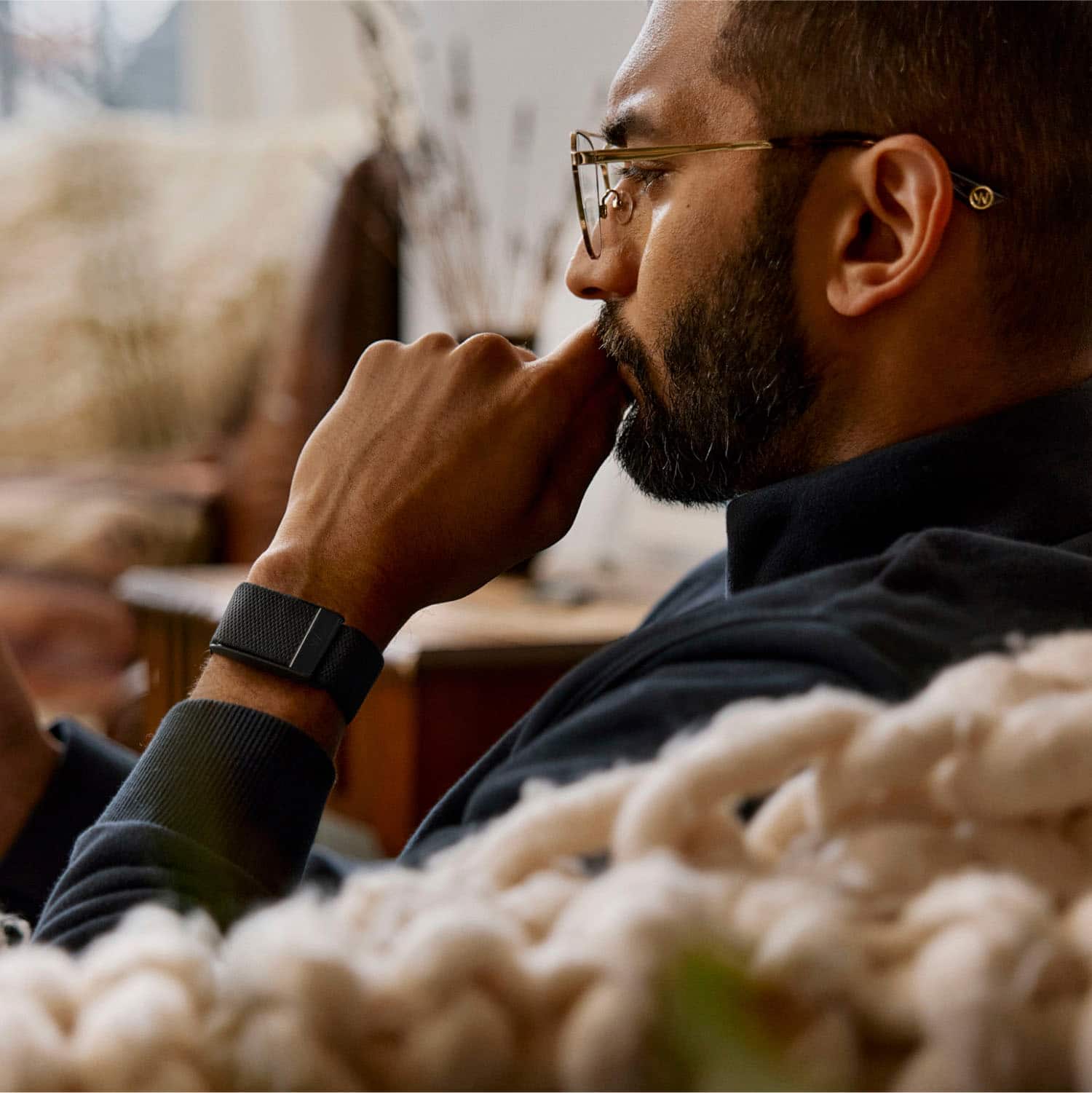 Alt View 5. WHOOP - WHOOP 5.0 Peak - Health and Fitness Tracker - 12-Month Membership - Obsidian.