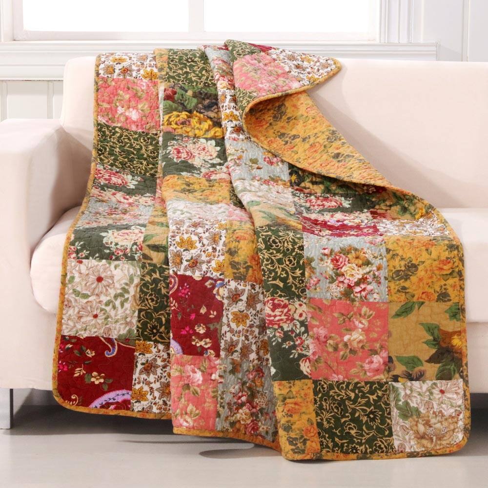 Front. BreeBe - Antique Chic Throw - Multi.