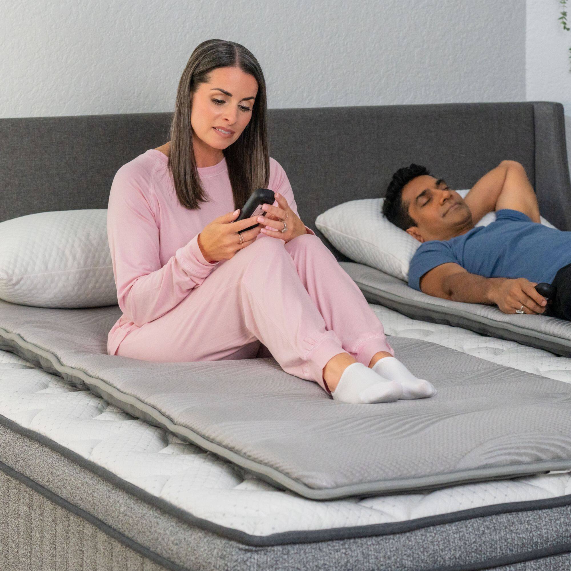 Back. GhostBed - GhostBed Massage Topper - Grey.