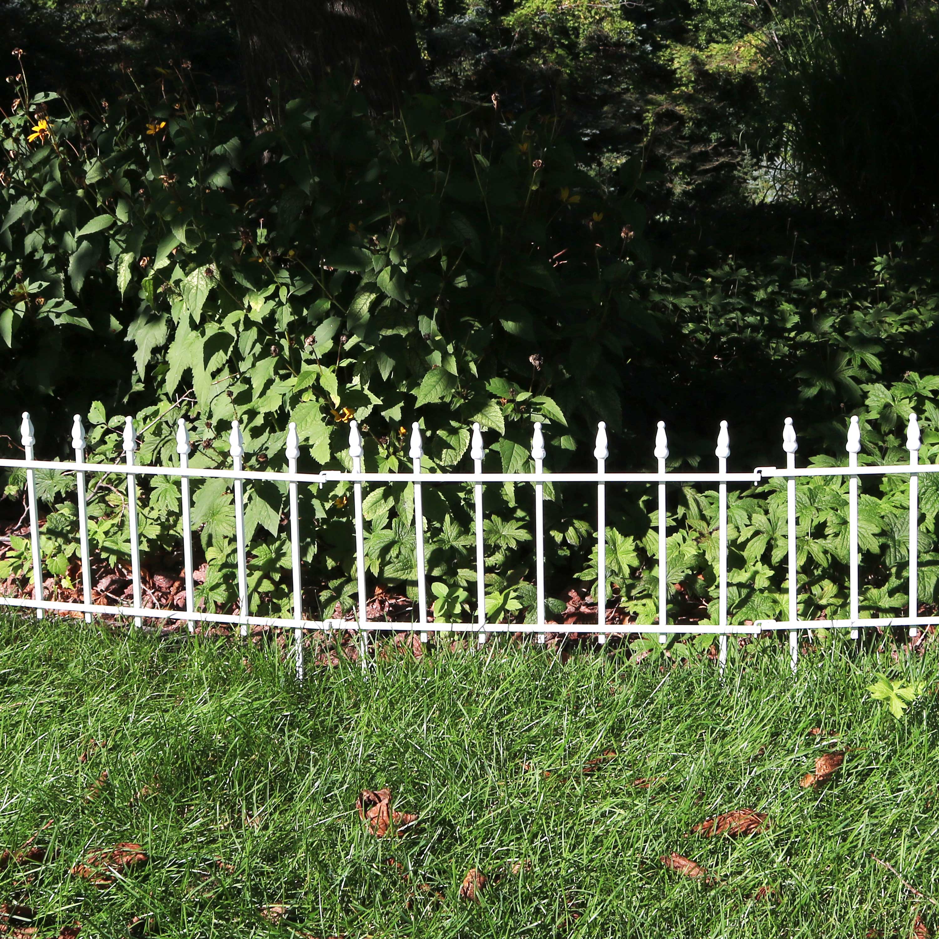 Alt View 6. Sunnydaze - 5-Piece Roman Walkway Iron Panels Border Fencing - 9 ft - White.