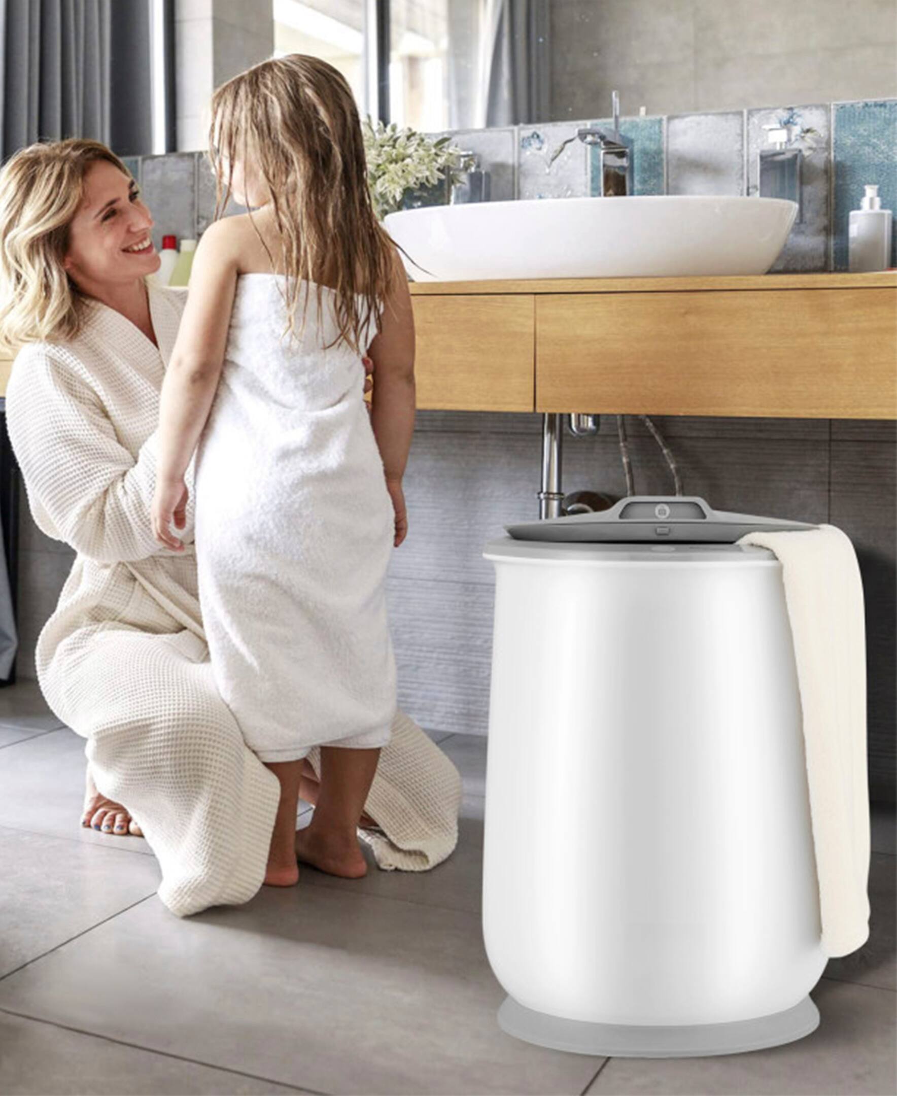 Alt View 6. SKONYON - Portable Heated Water Bucket with 5.5 Gallon Capacity Fast Heating and Safety Protection - White.