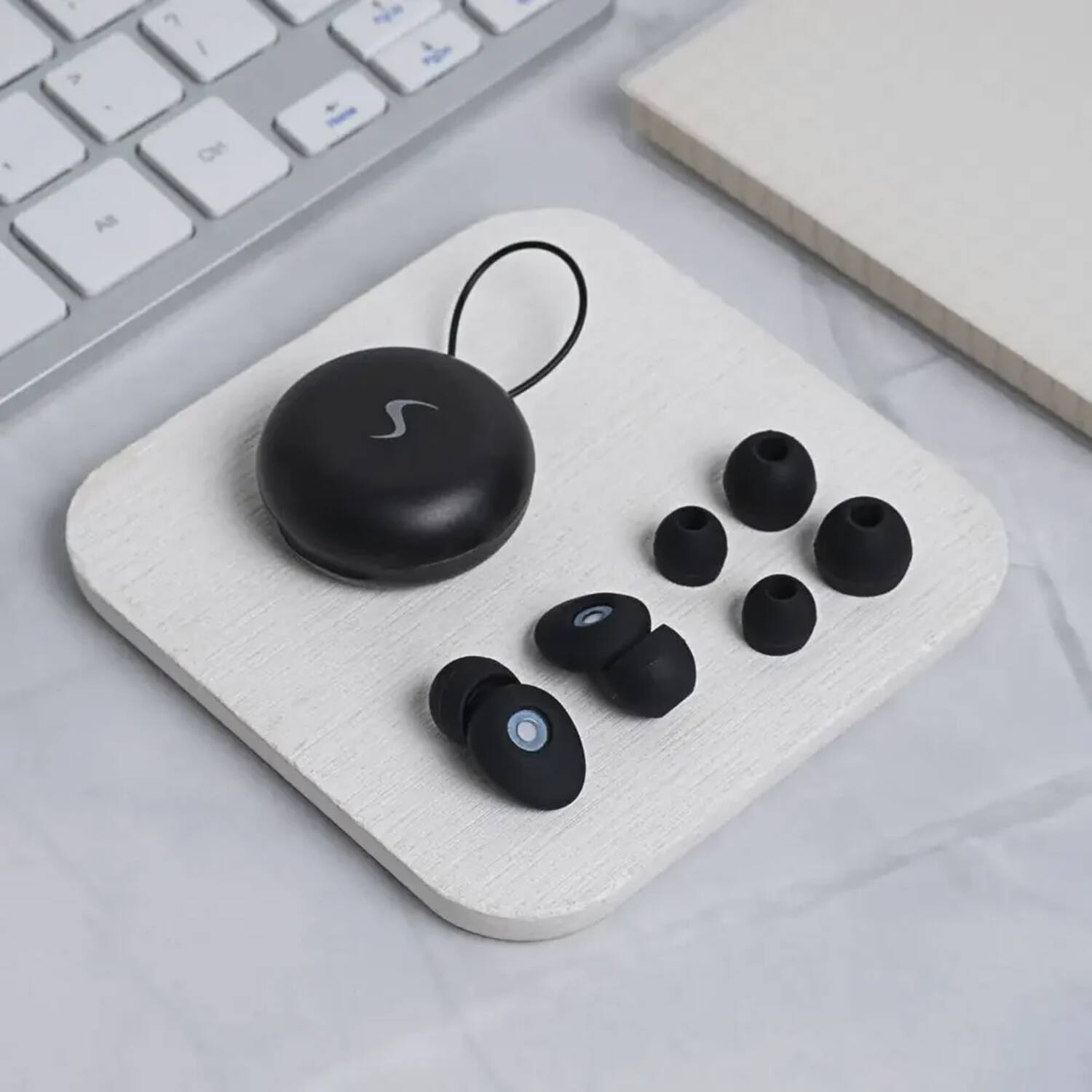 Left. Scapade - AirQuiet Noise-Reduction Earplugs - Black.