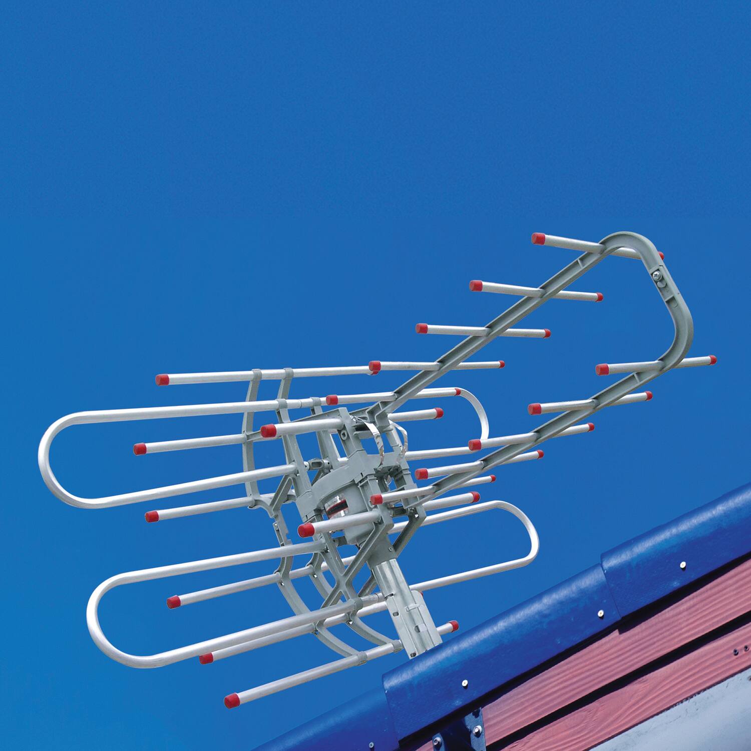 Back. QFX - Qfx Ant 106 Hd/dtv/uhf/vhf/fm 360deg Rotating Outdoor Antenna - Silver.