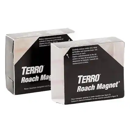 la bande Retirez soigneusement perforations et le long des centrale Vair les sparez les piges instructions ra TERRO Roach Mag triangulaire vers Placez l'ouverture center strip along Carefully remove See and separate traps. perforation back. directions on del la tira Separe cuidadosamente perforacin y largo de la centro a lo Consulte las desprenda las trampas. instrucciones al dorso. TERRO Roach Magnet figure 3). center location (see la figura 3). opening in (consulte Place triangular en una esquina la abertura triangular Coloque
Carefully remove center strip along perforation and separate traps. See directions on back. Retirez soigneusement la bande centrale le long des perforations et séparez les pièges. Separe cuidadosamente la tira del centro a lo largo de la perforación y desprenda las trampas. Consulte las instrucciones al dorso.