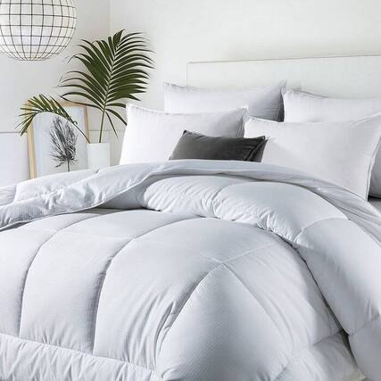 Front. Hivvago - Queen Size All Seasons Soft White Polyester Down Alternative Comforter - Soft White.