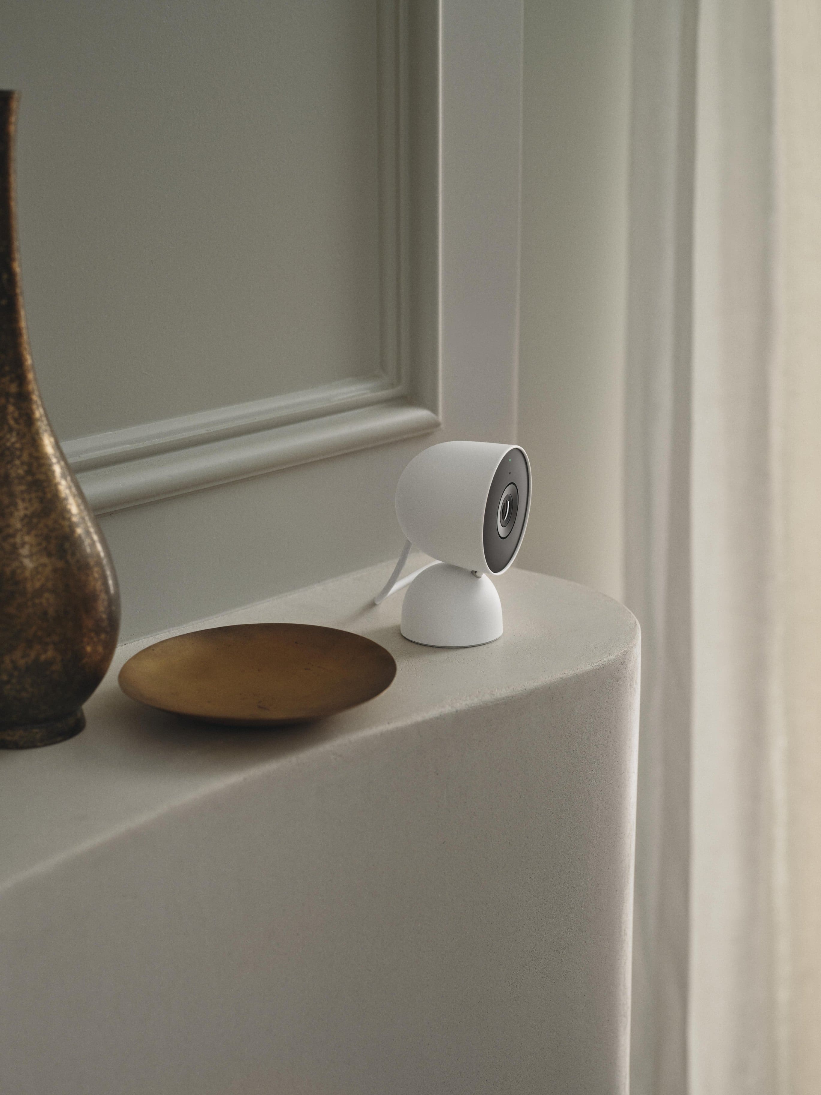 Alt View 21. Google - Nest Cam Indoor (wired, 3rd gen) - Latest Model - 2K Video and Gemini - Snow.