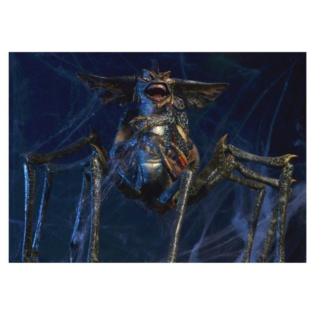 Left. NECA - NECA - Gremlins 2 - Deluxe Action Figure - Deluxe Boxed Spider Gremlin.
