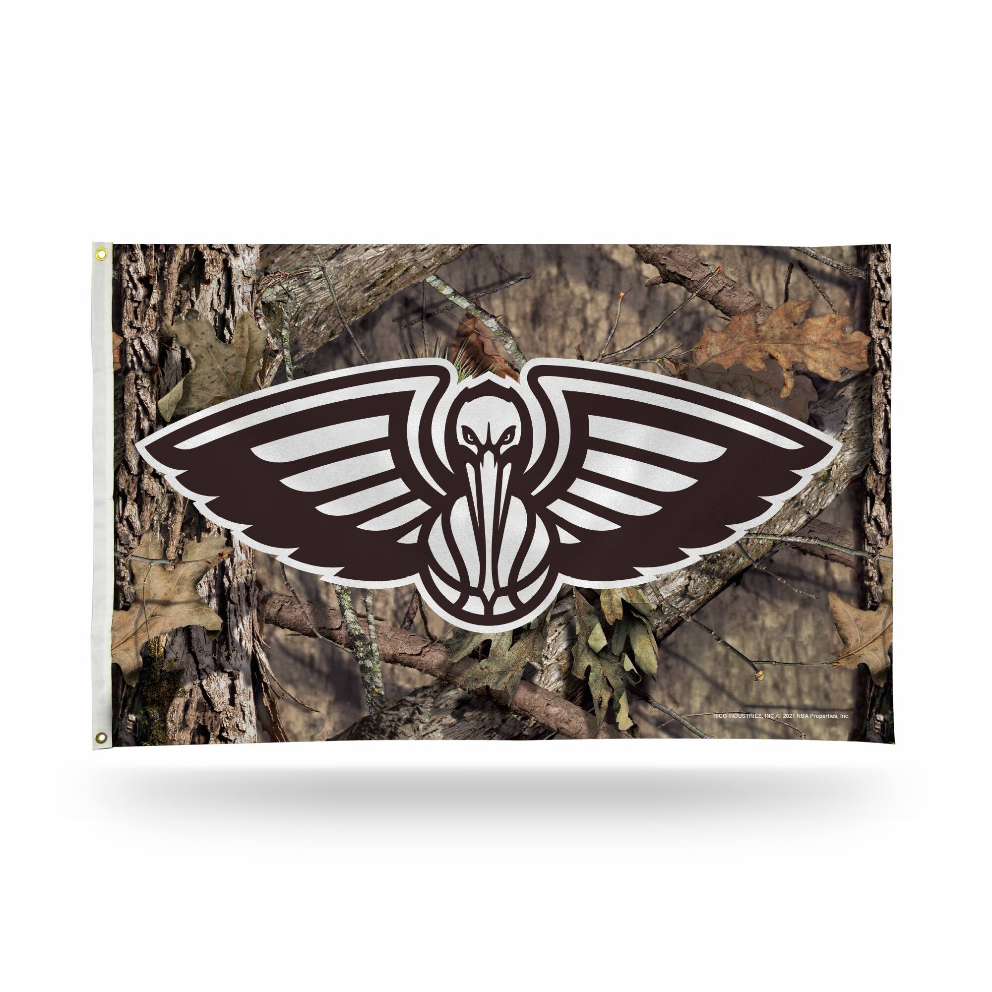 Front. Rico Industries - New Orleans Pelicans Bold Mossy Oak Camo Design 3x5 Indoor/Outdoor Banner Flag - Multi.