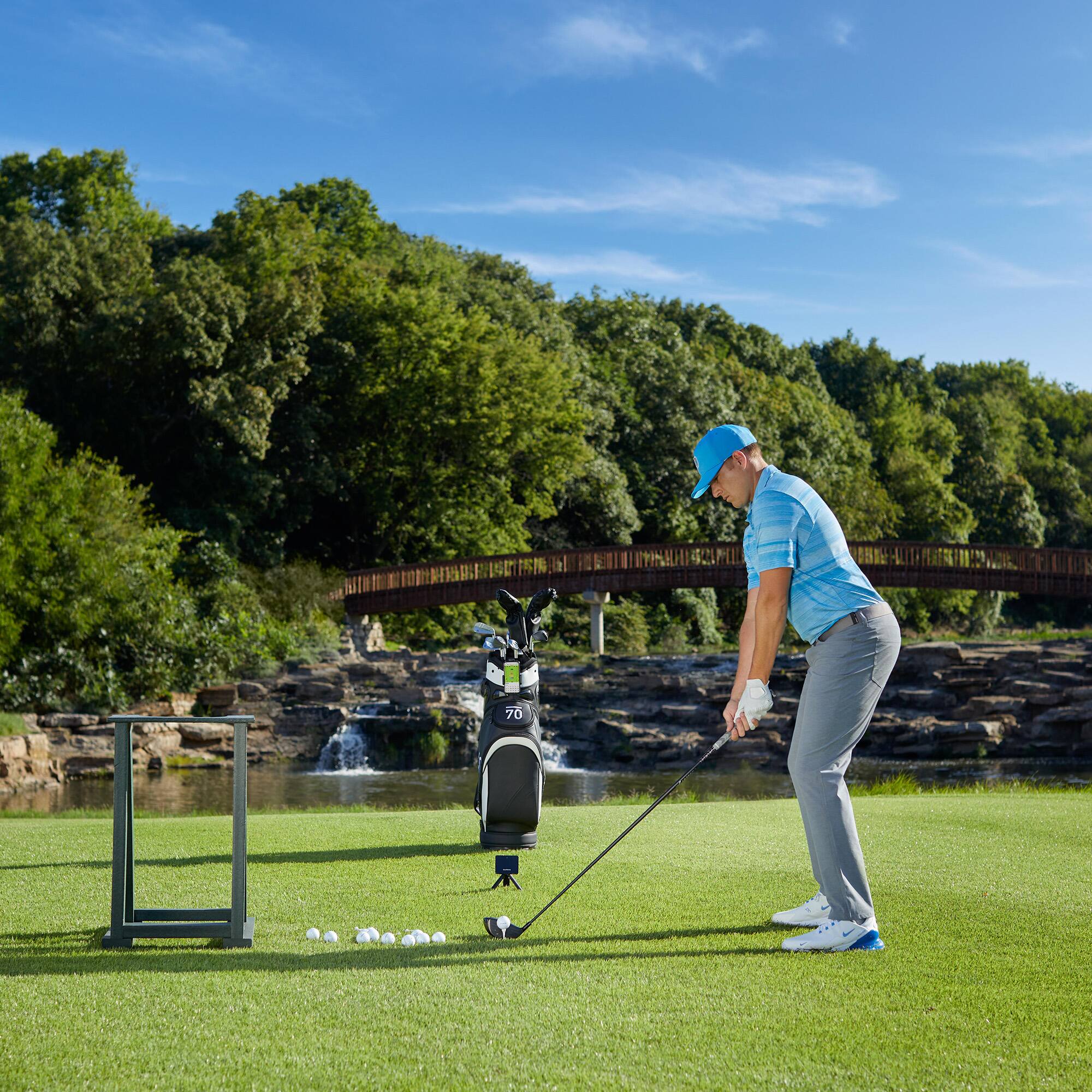 Garmin Approach R10 Golf Simulator & Driving Range Monitor Bundle