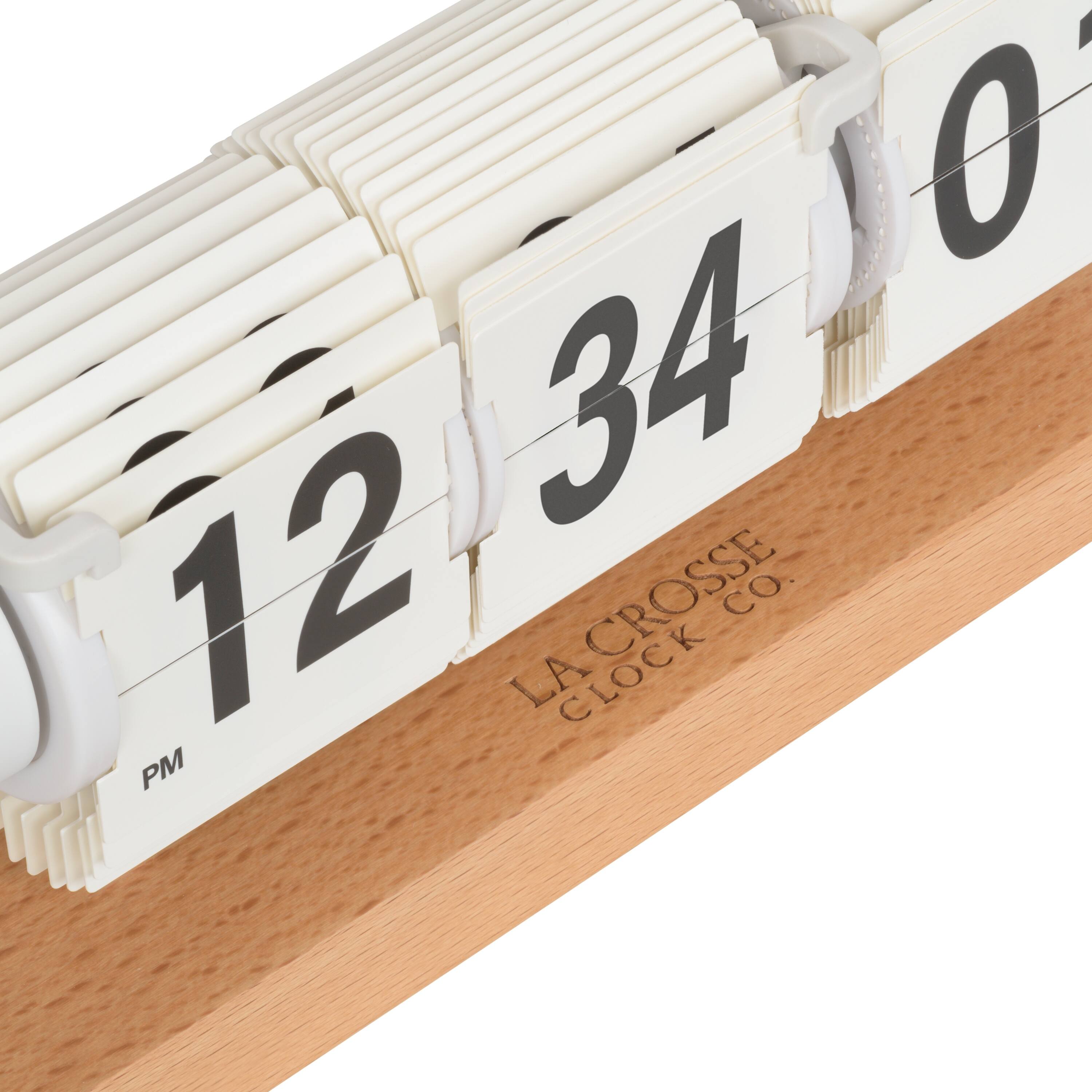 12 34 12 LA CLOCK CROSSE CO. PM