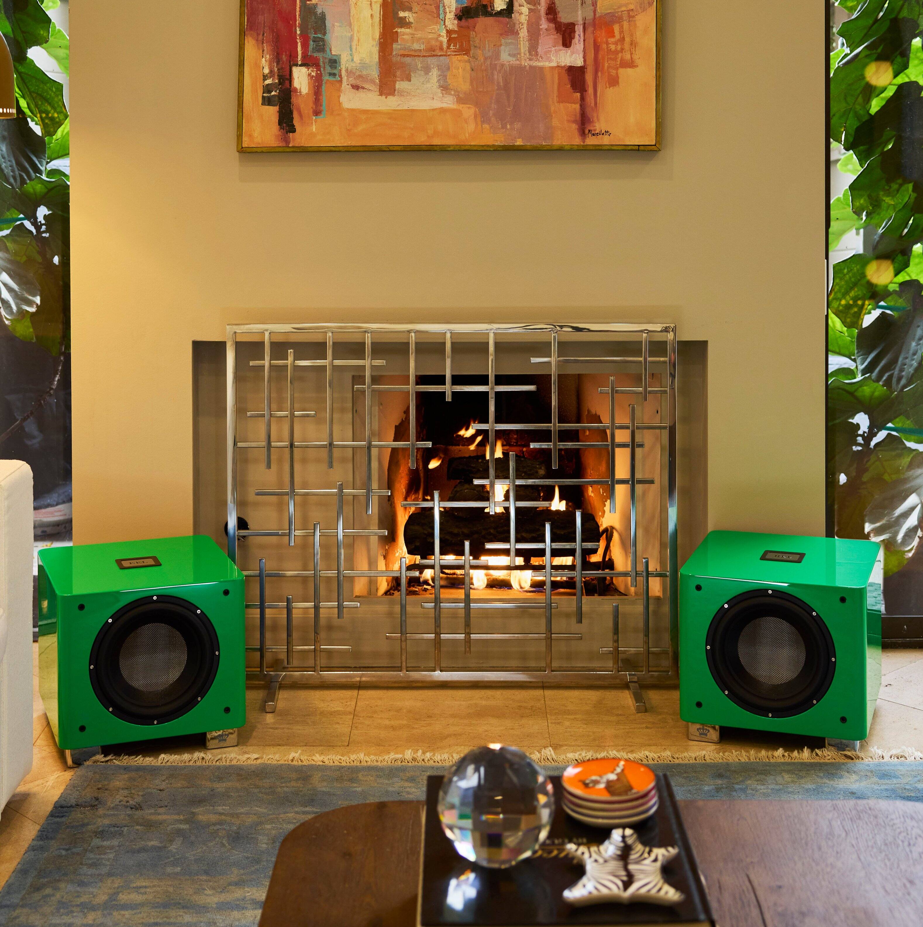 The text on the image reads: "Aaut |  . 1". However, it is not clear what this text represents or its significance. It could be a code, a message, or an unrelated piece of information.