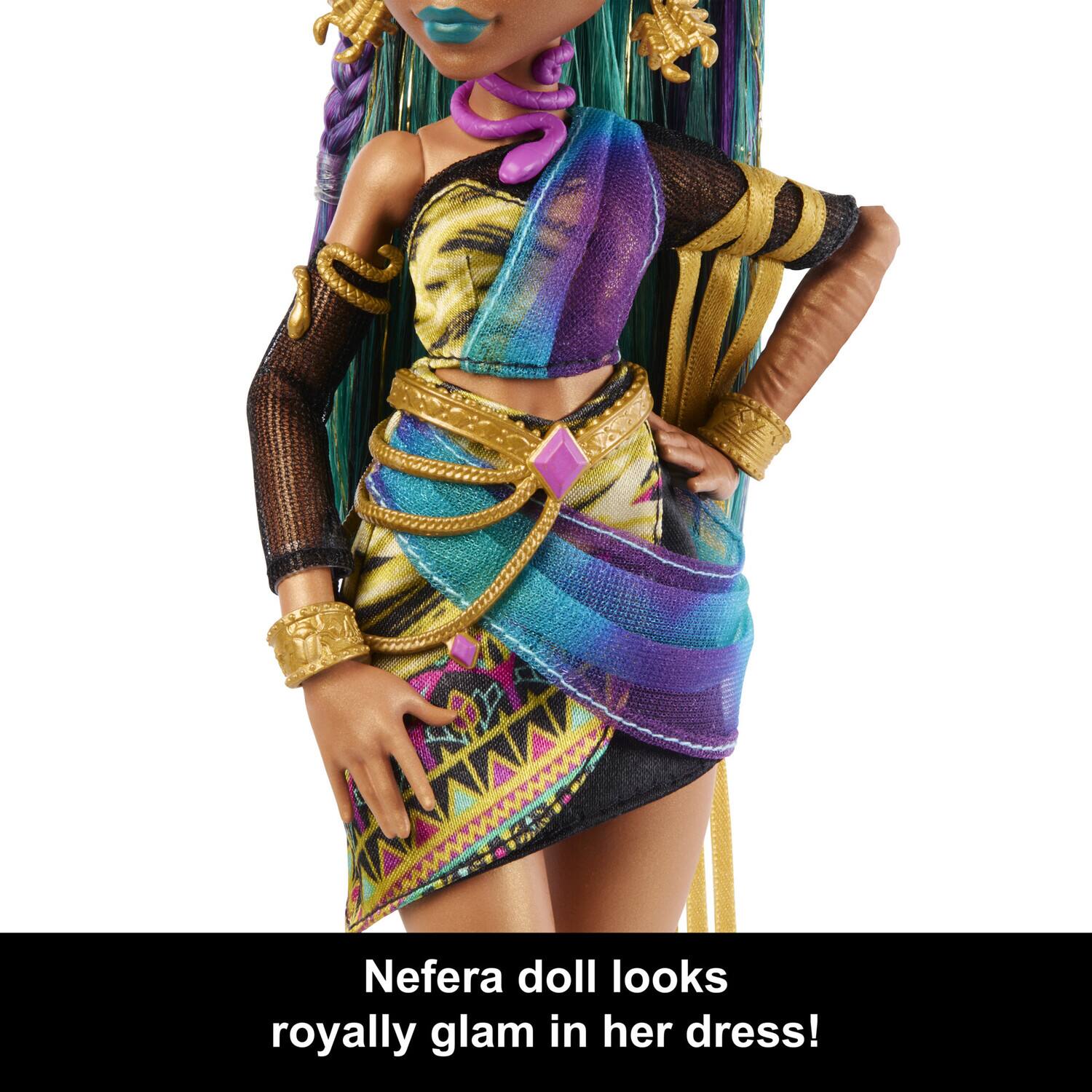 Nefera doll looks royally glam in her dress!