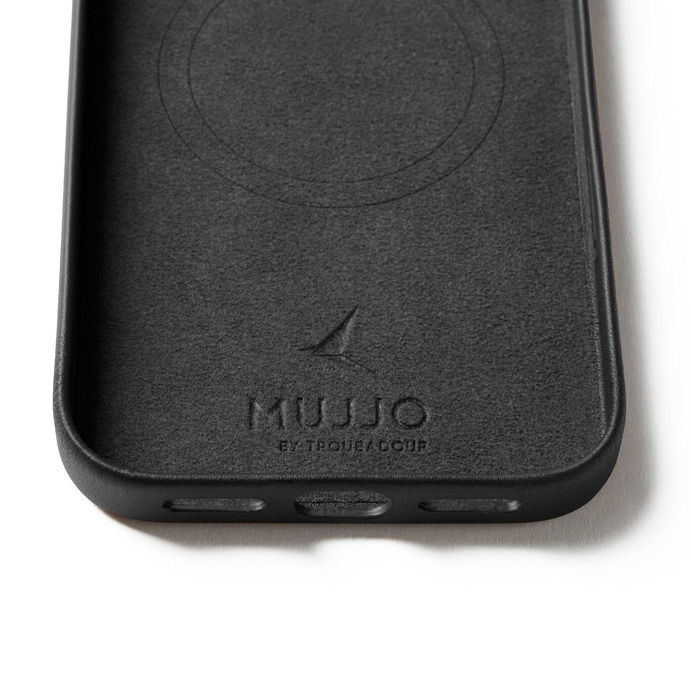 Troubadour Full Leather Case for iPhone 17 Pro Max Black - Best Buy
