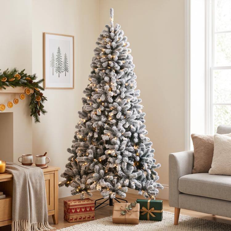 Alt View 1. PULUZ - 6ft Flocked Prelit Christmas Tree, Northern Pine with 250 LEDs - White and Green.