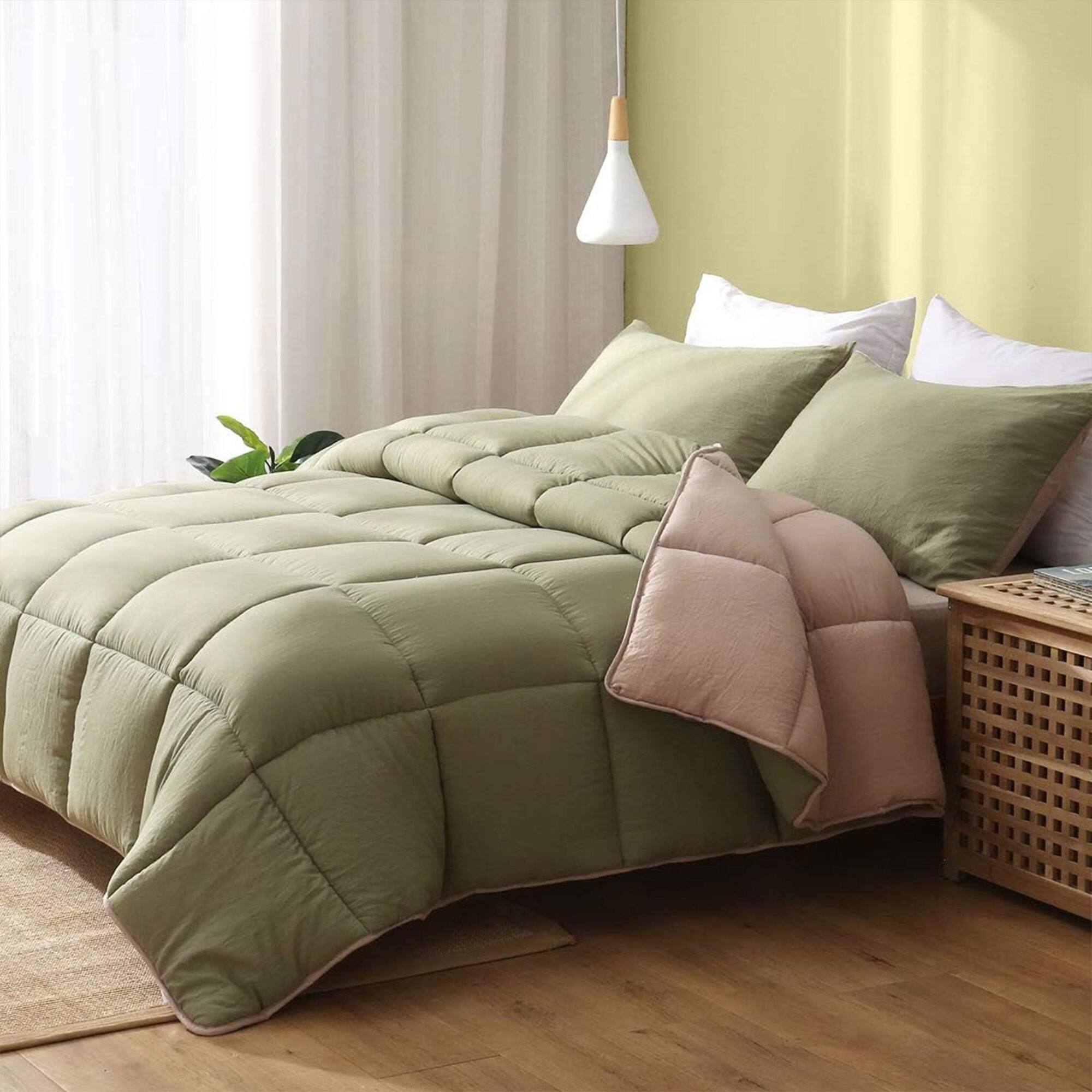 Front. APSMILE - APSMILE Reversible All Season Down Alternative Full Queen Comforter, Green/Brown - Moss Green/Deer Brown.