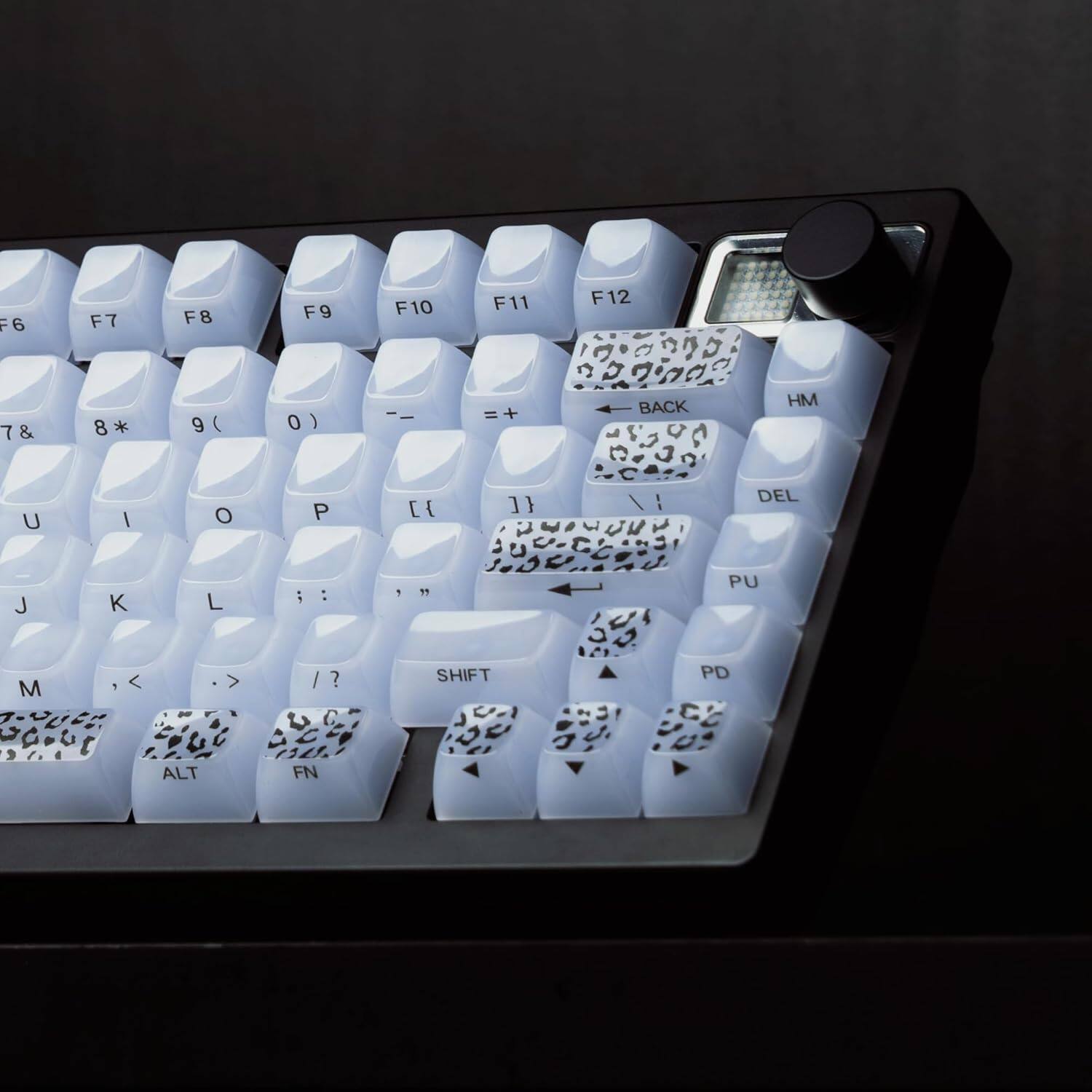 F6 F7 F8 F9 F10 F11 F12  
7& 8* 9 ( 0 ) - = +  
BACK HM U I O P [ ] \ |  
DEL J K L ; : ' "  
SHIFT M , < > ? /  
ALT FN PU PD