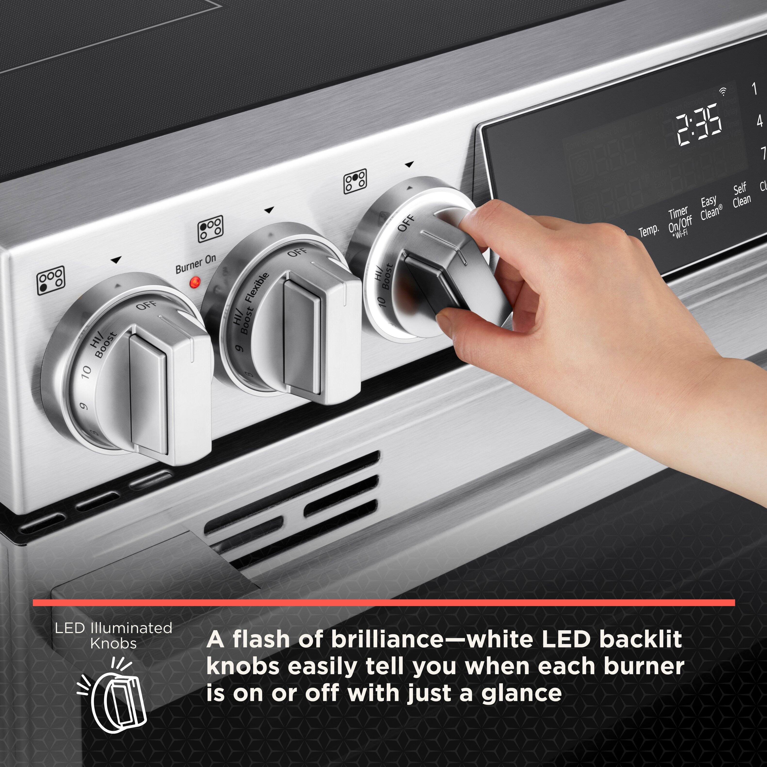 LED Illuminated Knobs

A flash of brilliance—white LED backlit knobs easily tell you when each burner is on or off with just a glance.