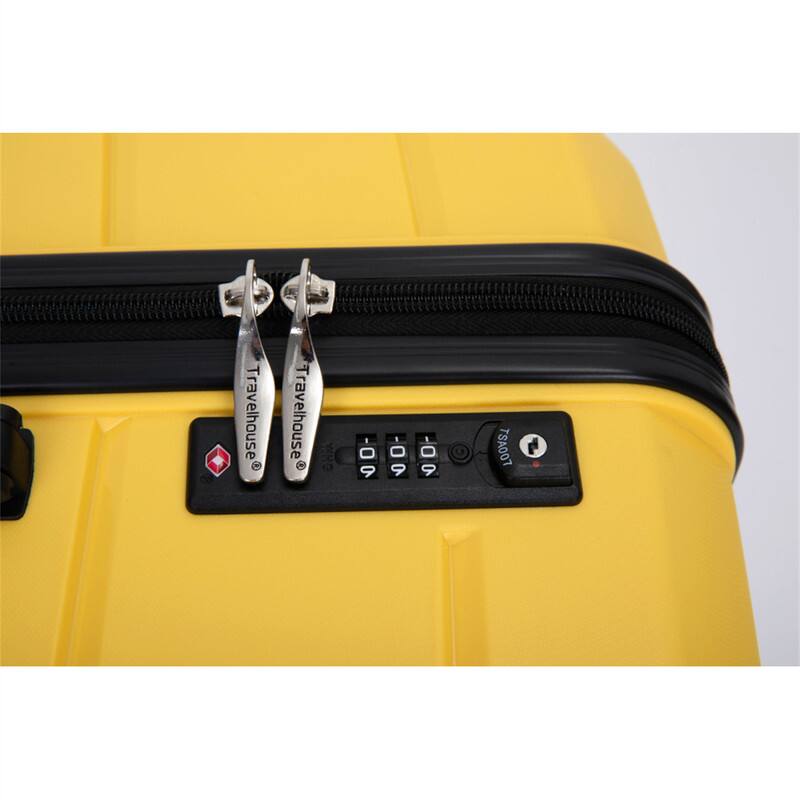 Travelhouse C  
Travelhouse CHM C  
I 00-0 9 1 0 9 1 - 9 OOA