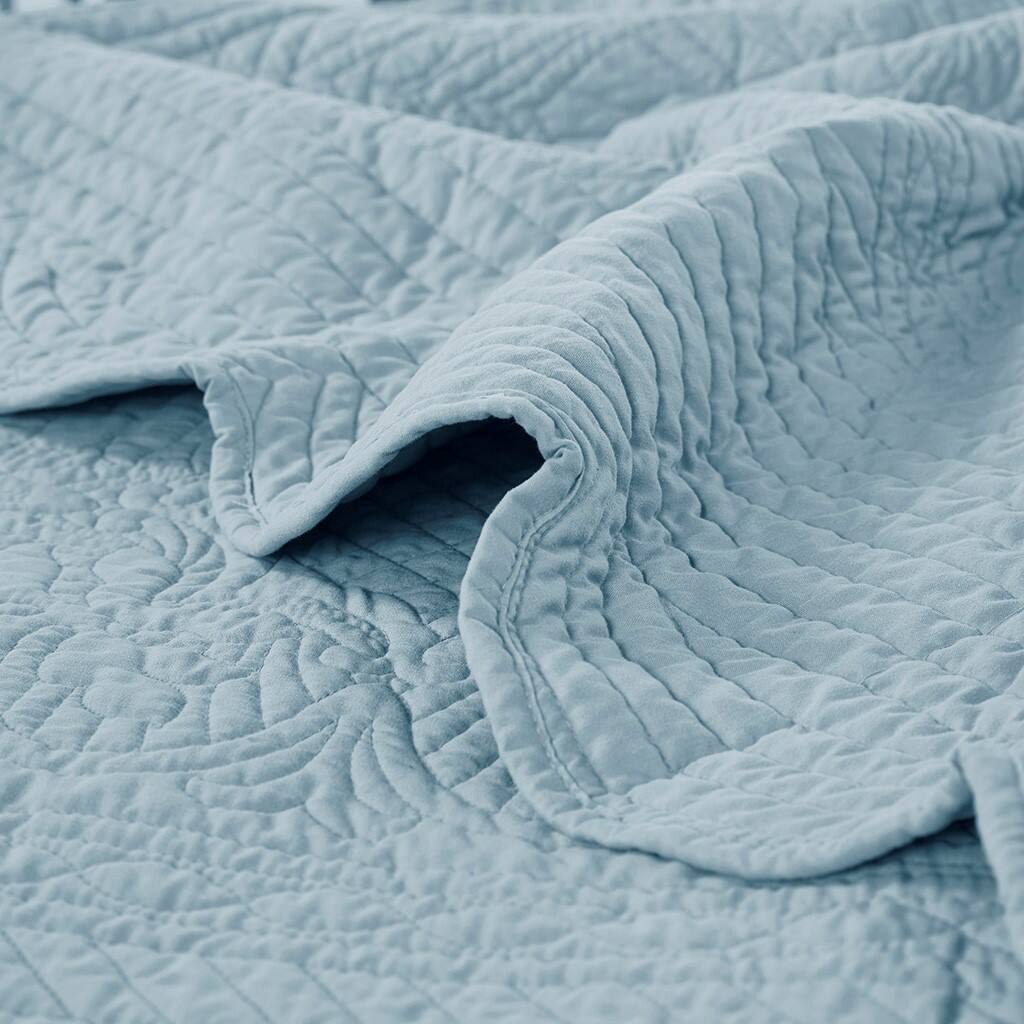 Alt View 5. Gracie Mills - Gracie Mills Milan Oversized Quilted Throw with Scalloped Edges - Blue.