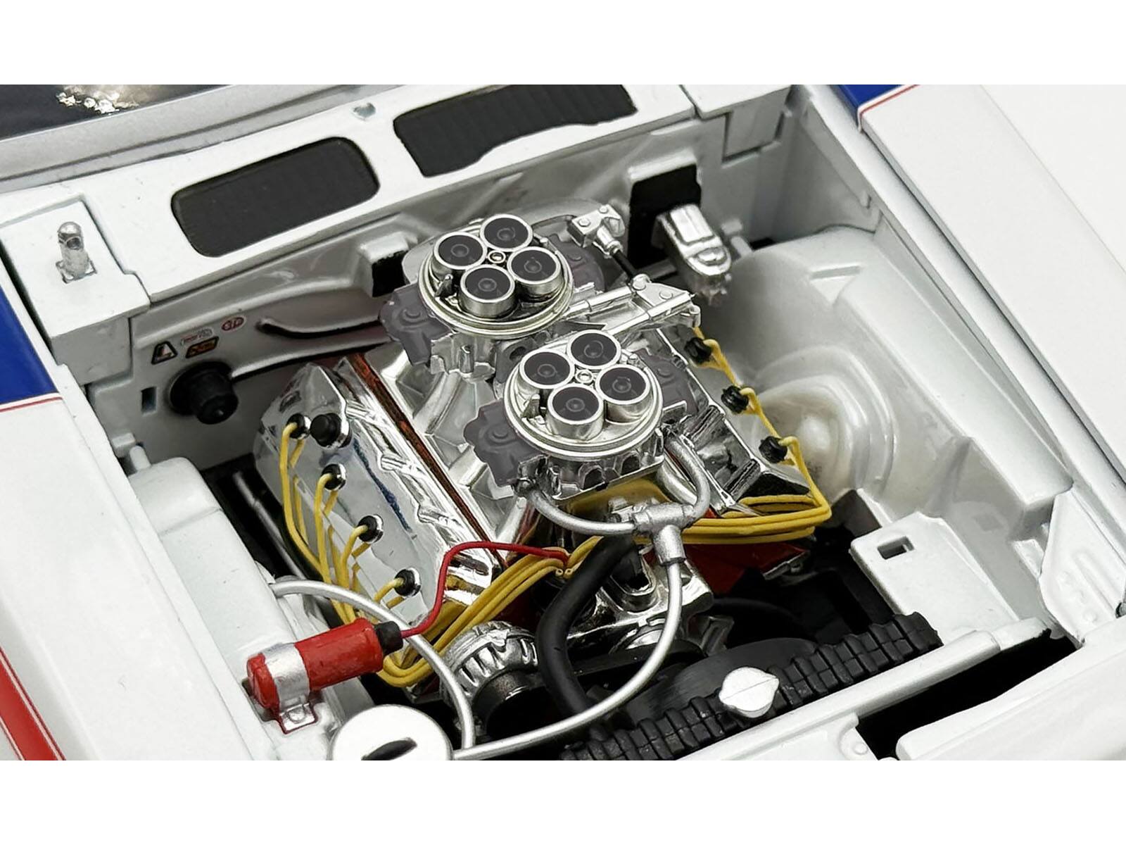 Angle. ACME - 1970 Plymouth HEMI Cuda "Street Machine" White with Red and Blue Stripes Limited Edition to 366 pieces Worldwide 1/18 - Red / Blue / White.