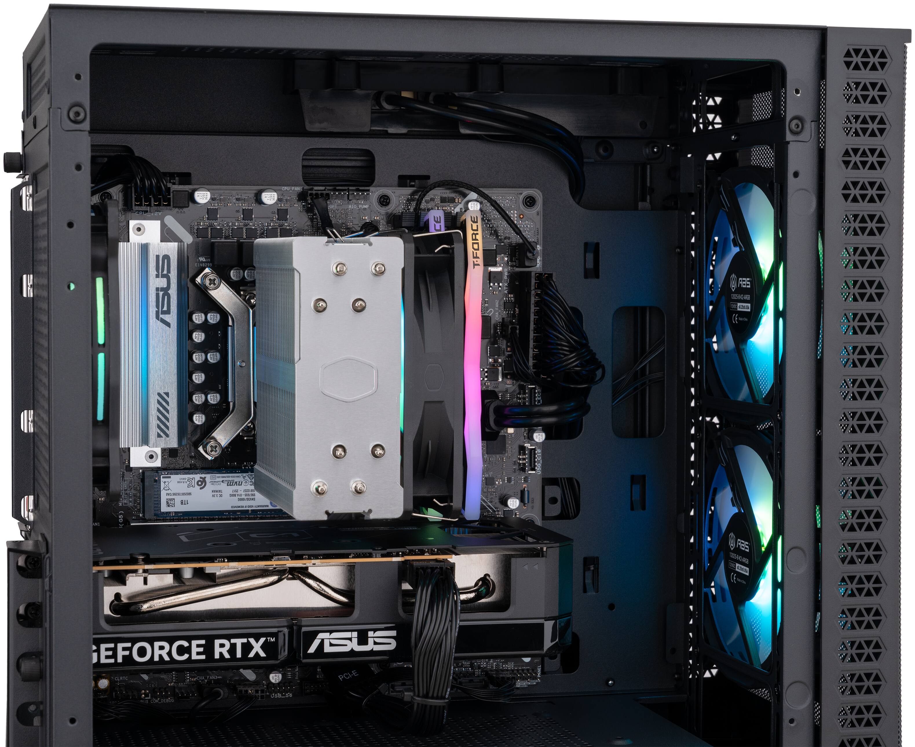 ASUS  
FORCE  
GEFORCE RTX  
ASUS