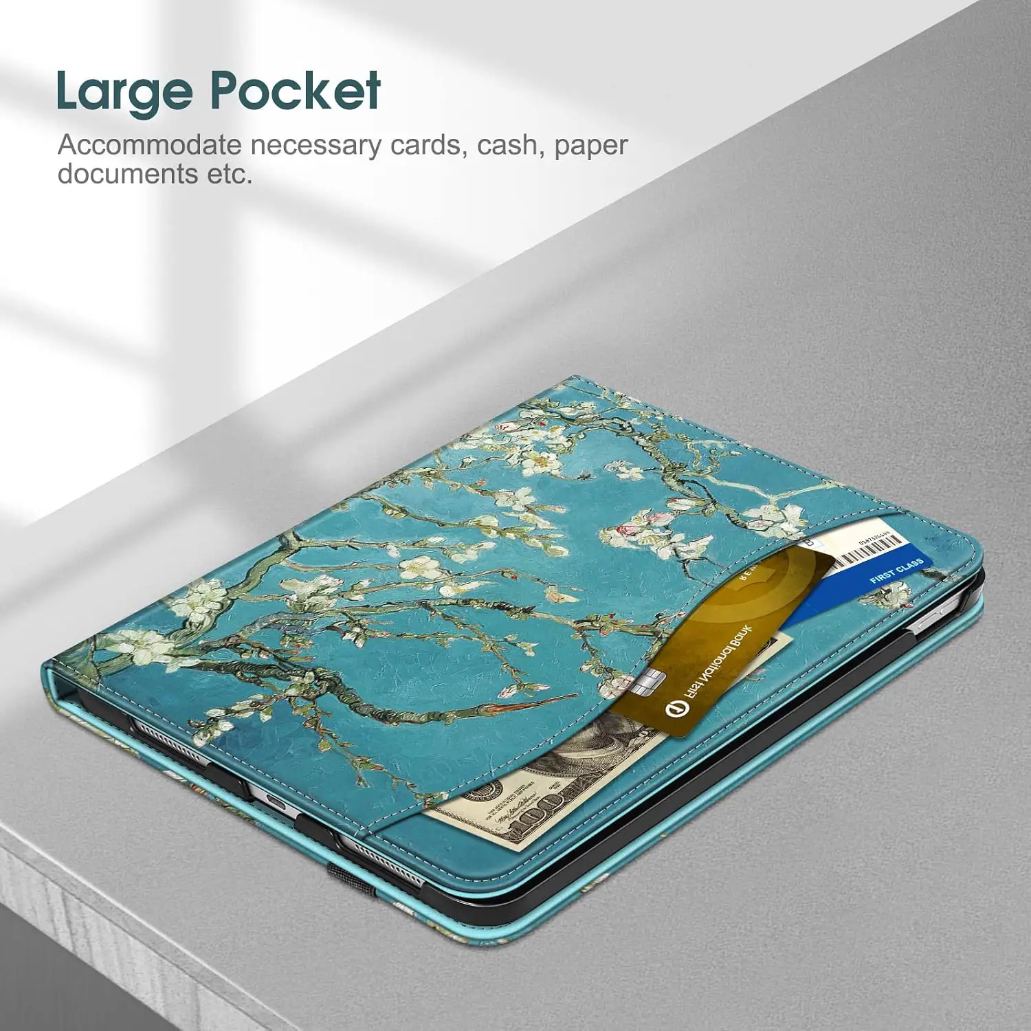 Large Pocket  
Accommodate necessary cards, cash, paper documents etc.