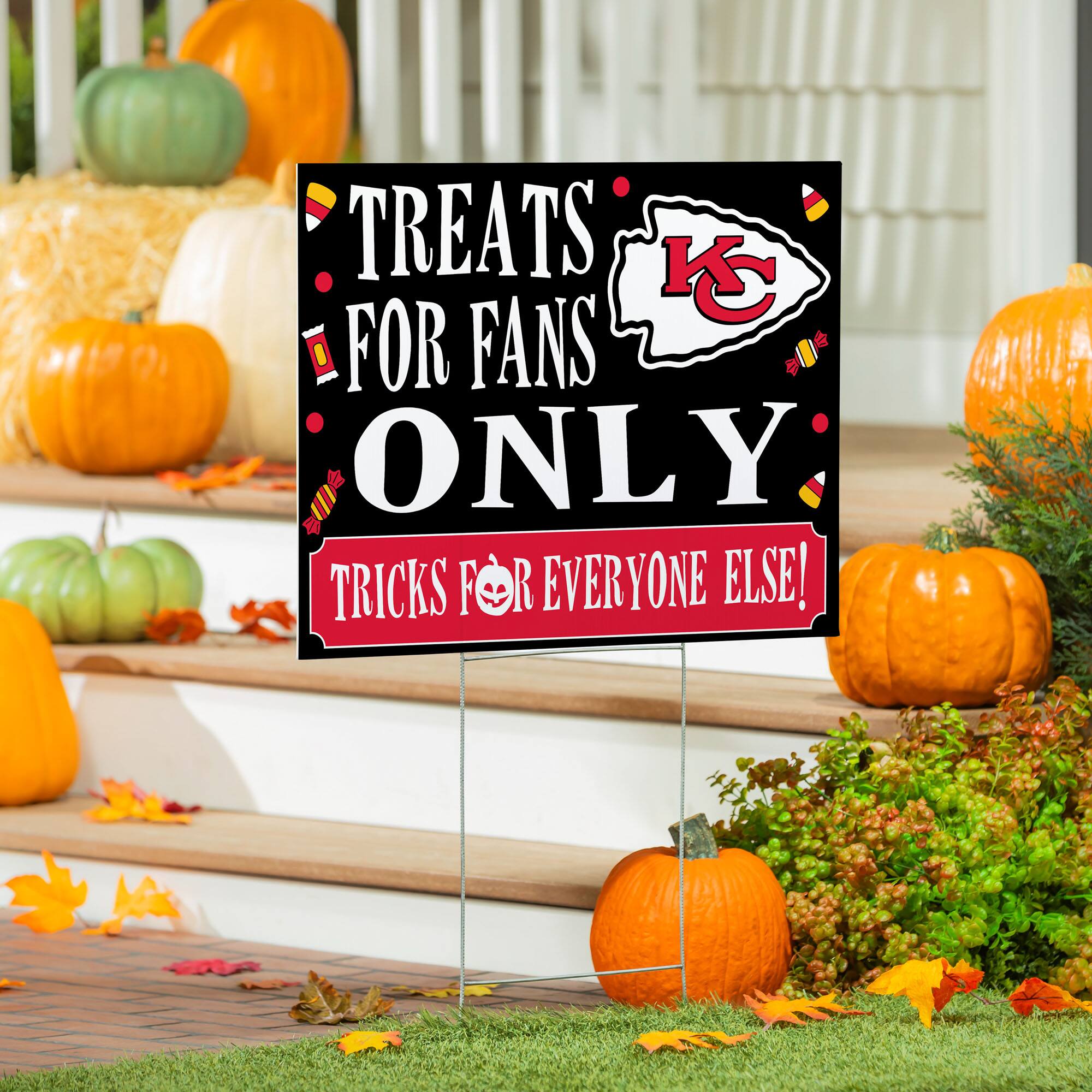 TREATS FOR FANS ONLY  
TRICKS FOR EVERYONE ELSE!