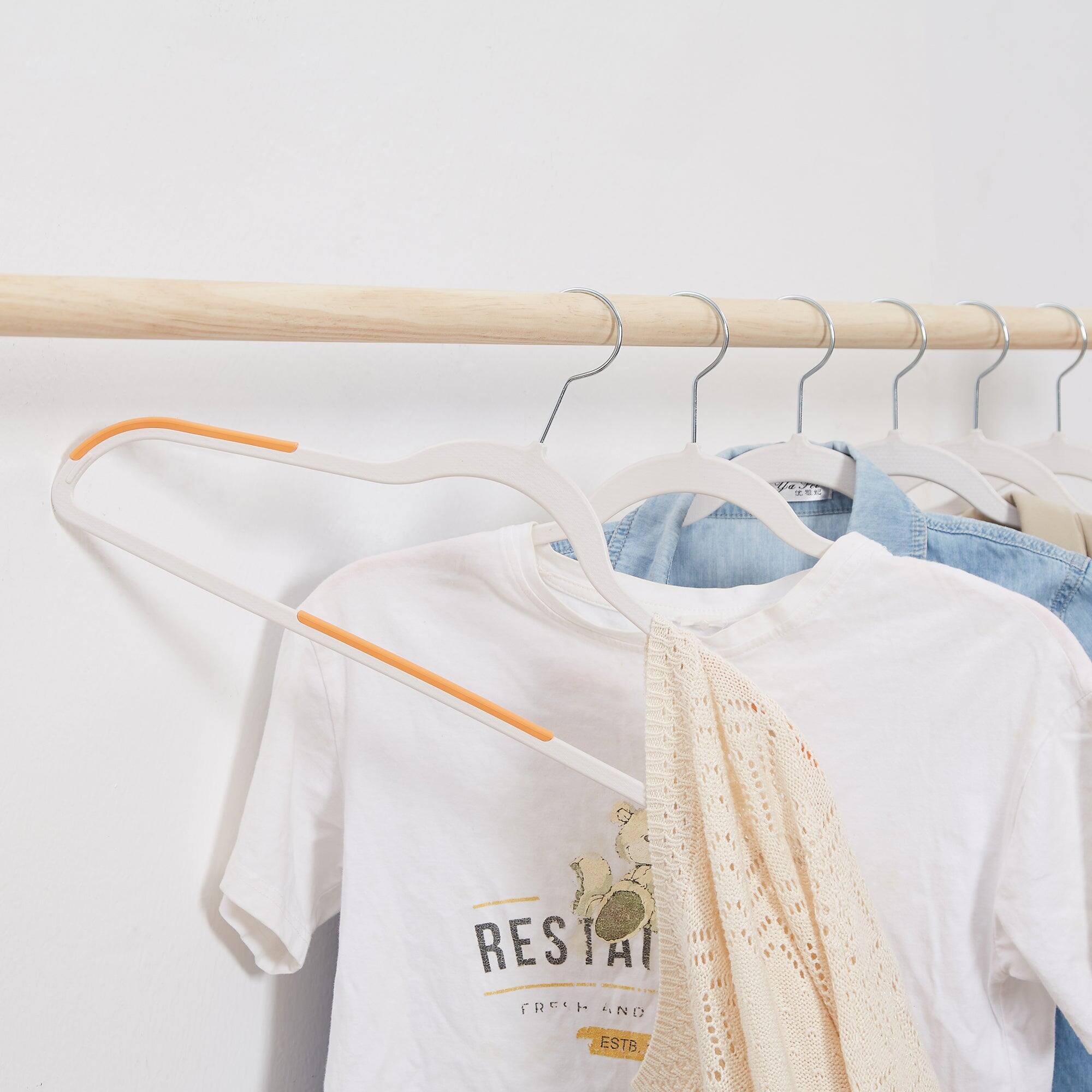 RESTAURANT  
FRESH AND  
ESTB.