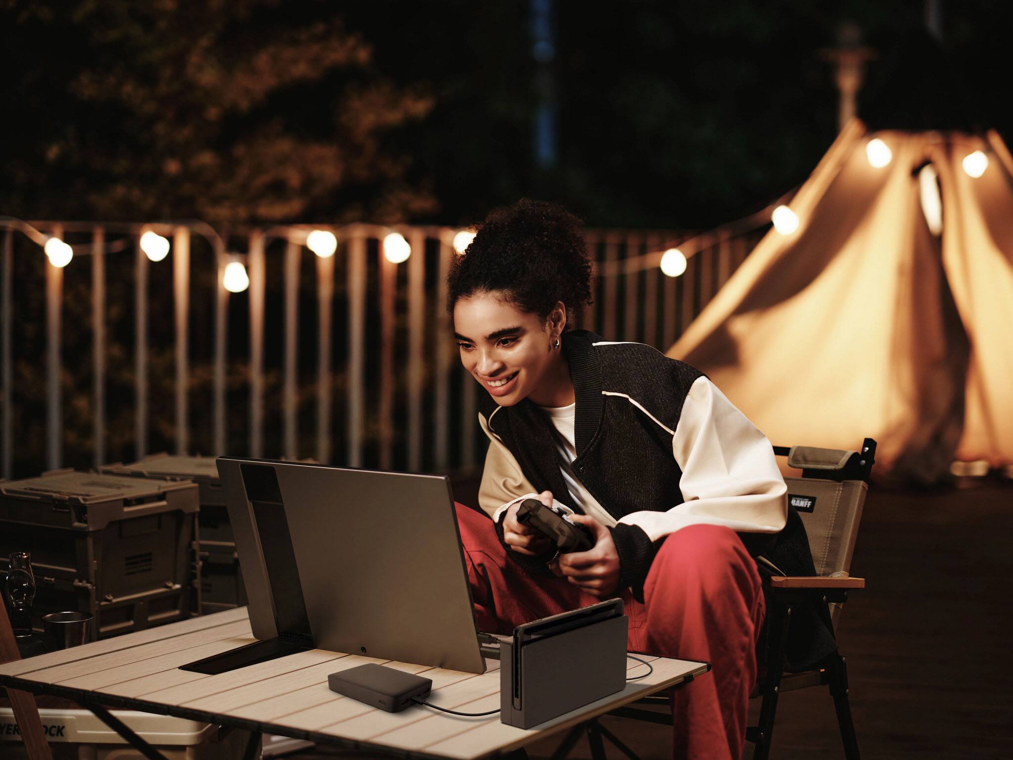 The text in the image is "MAXY YER".