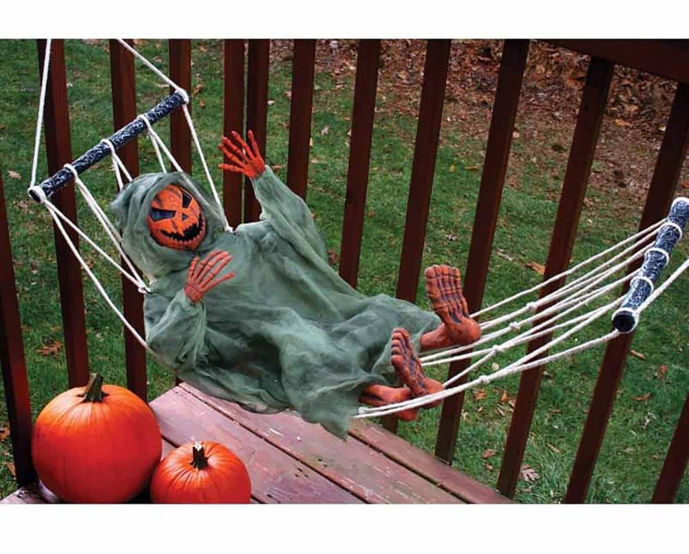 Funworld - Lazy Bones Pumpkin Man in 64" Hammock Halloween Décor - Orange/Green