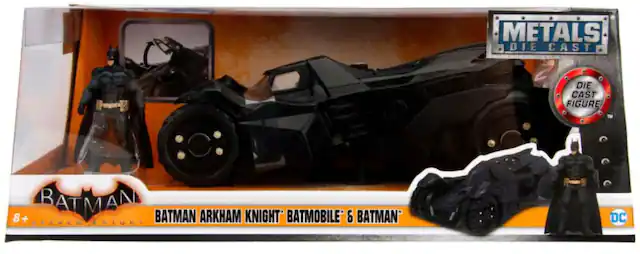 The corrected text is: "METALS DIE CAST DIE CAST FIGURE BATMAN BATMAN ARKHAM KNIGHT BATMOBILE & BATMAN 8+ DC"