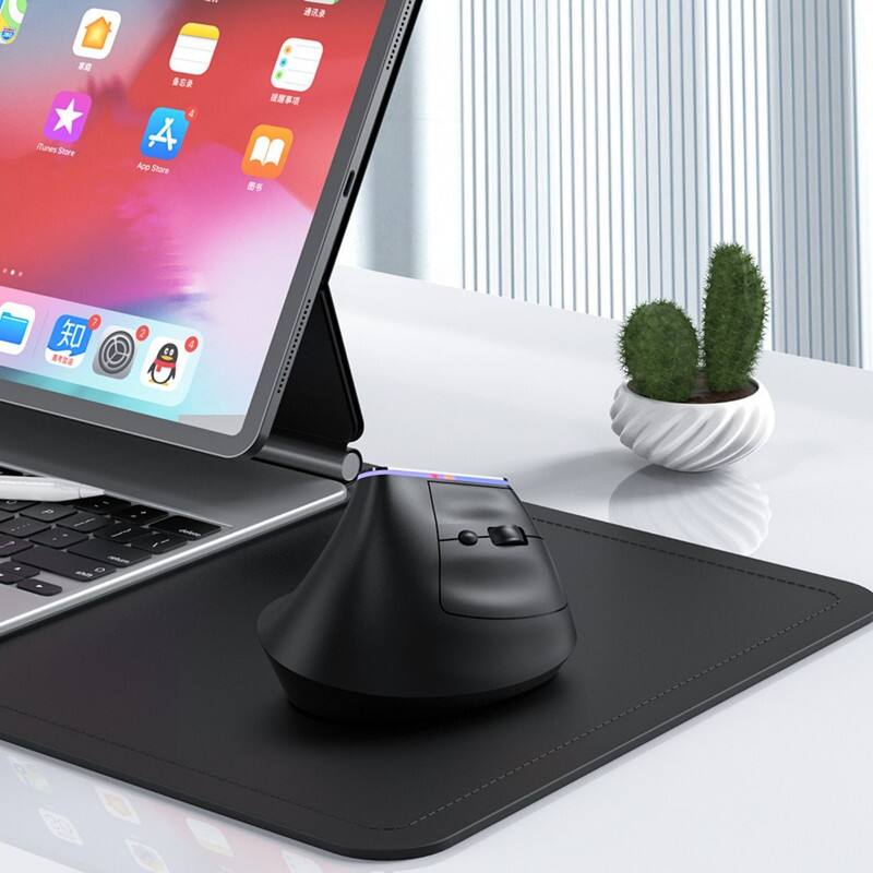 I 4 iTunes Store App Store ... 7 BESS 2 E. 4 ! P / / - 1